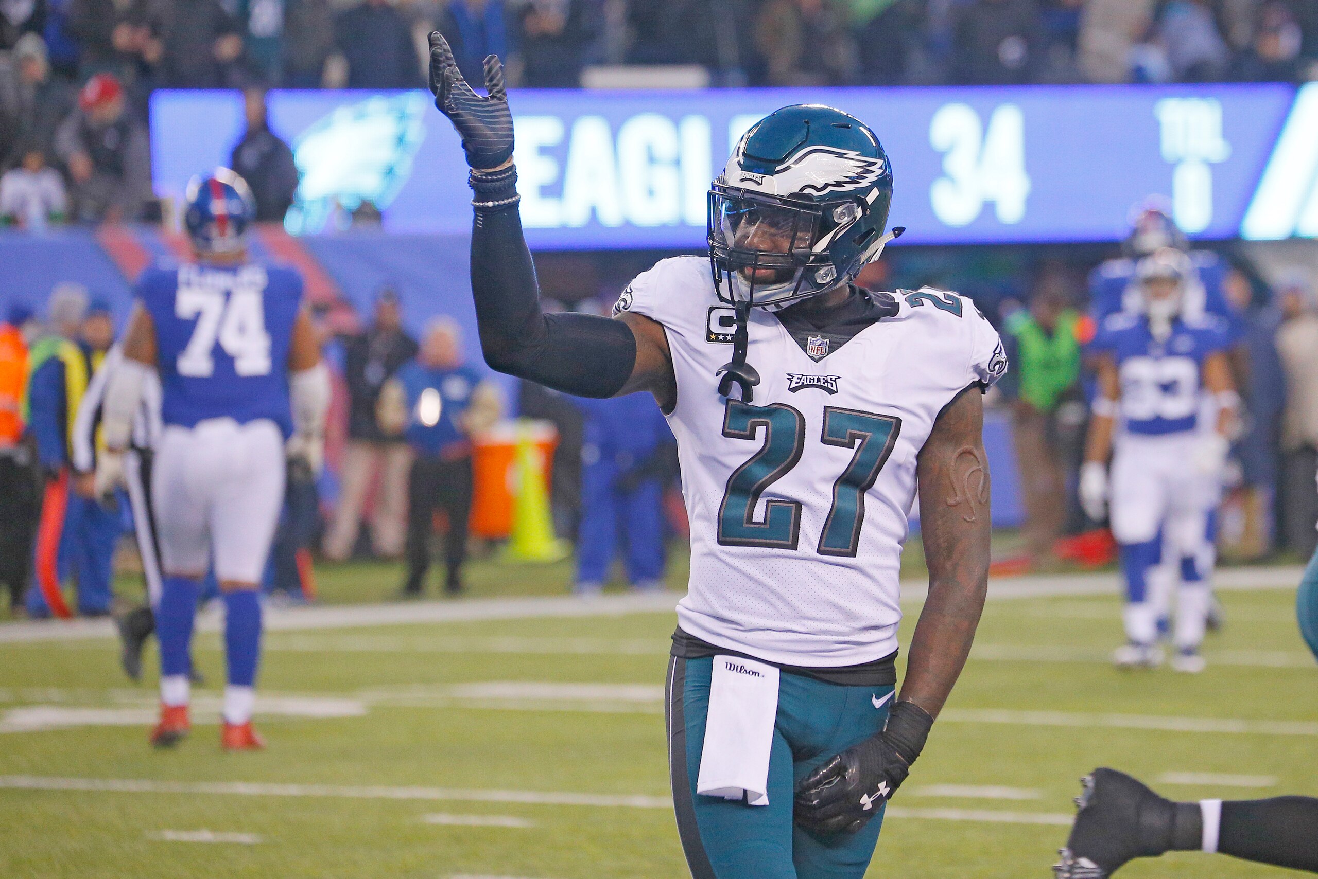 EAST RUTHERFORD, NJ - DECEMBER 17:  Safety Malcolm Jenkins #27 of the Philadelphia Eagles celebrates stopping the Giants drive late in the fourth quarter in an NFL football game against the New York Giants on December 17, 2017 at MetLife Stadium in East R