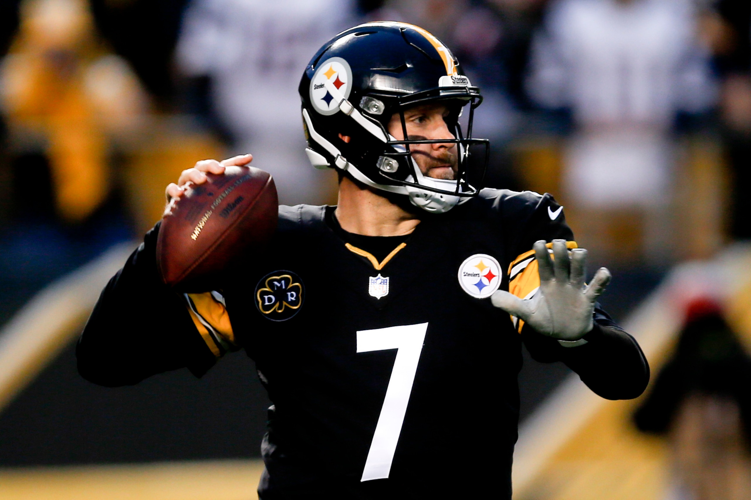 Ben Roethlisberger and the Steelers need one win to secure the No. 2 seed in the AFC playoffs.