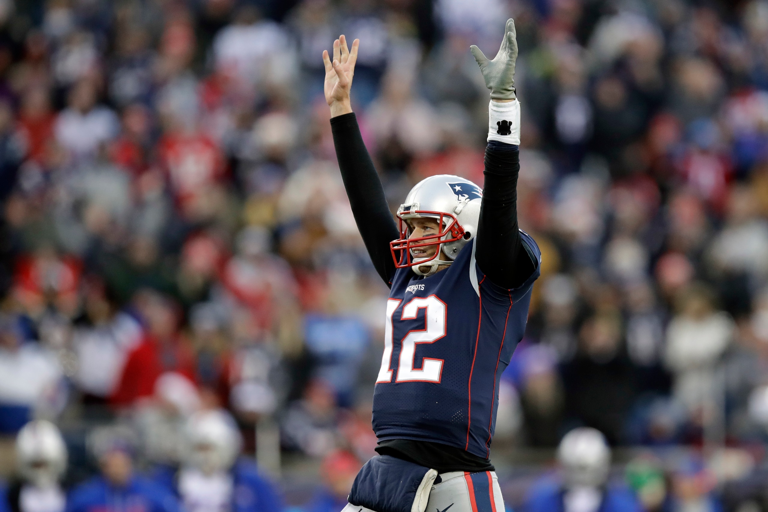 The last two times the Patriots earned home field, Tom Brady and Co. lifted the Lombardi Trophy.