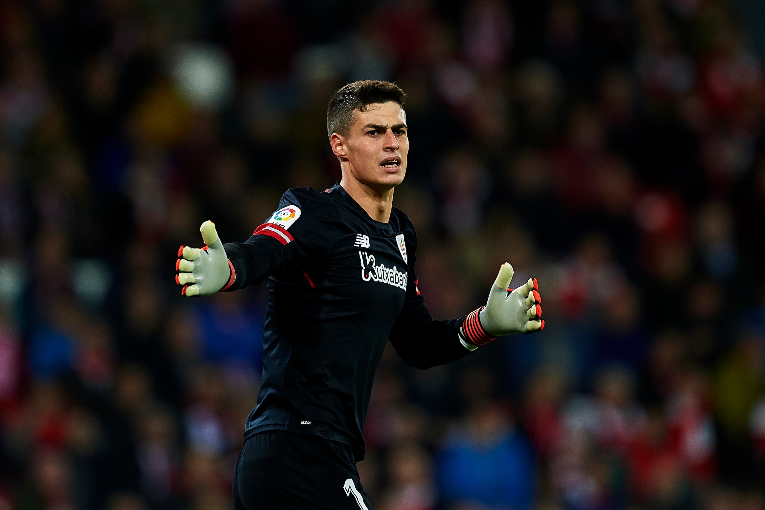 BILBAO, SPAIN - NOVEMBER 19:  Kepa Arrizabalaga of Athletic Club reacts during the La Liga match between Athletic Club Bilbao and Villarreal CF at San Mames Stadium on November 19, 2017 in Bilbao, Spain.  (Photo by Juan Manuel Serrano Arce/Getty Images)