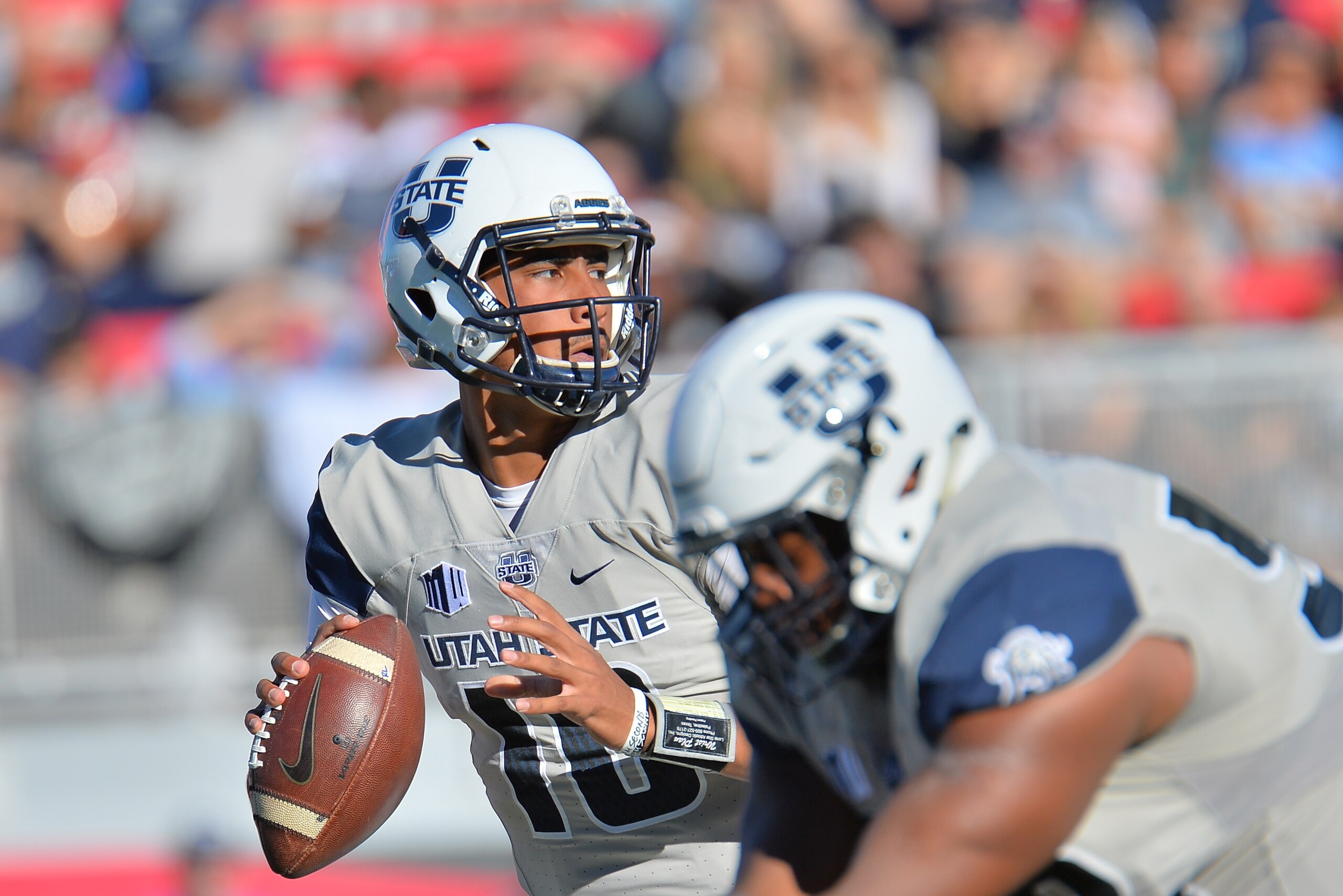 LAS VEGAS, NV - OCTOBER 21: Quarterback Jordan Love #10 of the Utah State Aggies looks to pass during their game at Sam Boyd Stadium on October 21, 2017 in Las Vegas, Nevada. (Photo by: Sam Wasson/Getty Images) LAS VEGAS, NV - OCTOBER 21: Quarterback Jordan Love #10 of the Utah State Aggies looks to pass during their game at Sam Boyd Stadium on October 21, 2017 in Las Vegas, Nevada. (Photo by: Sam Wasson/Getty Images)