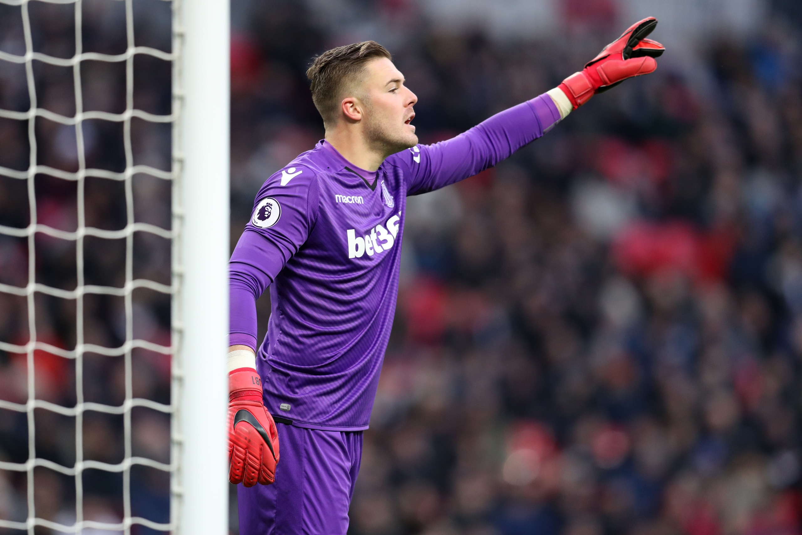 LONDON, ENGLAND - DECEMBER 09: Jack Butland of Stoke City during the Premier League match between Tottenham Hotspur and Stoke City at Wembley Stadium on December 9, 2017 in London, England. (Photo by Catherine Ivill/Getty Images)