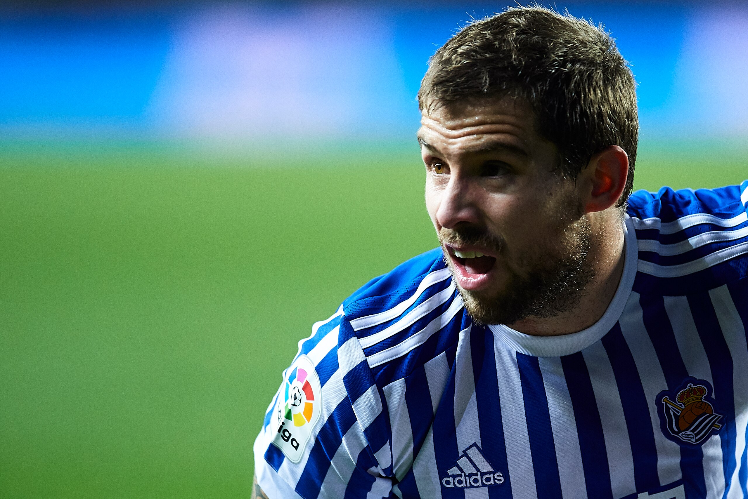 SAN SEBASTIAN, SPAIN - DECEMBER 20:  Inigo Martinez of Real Sociedad looks on during the La Liga match between Real Sociedad and Sevilla  at Estadio de Anoeta on December 20, 2017 in San Sebastian, Spain.  (Photo by Juan Manuel Serrano Arce/Getty Images)