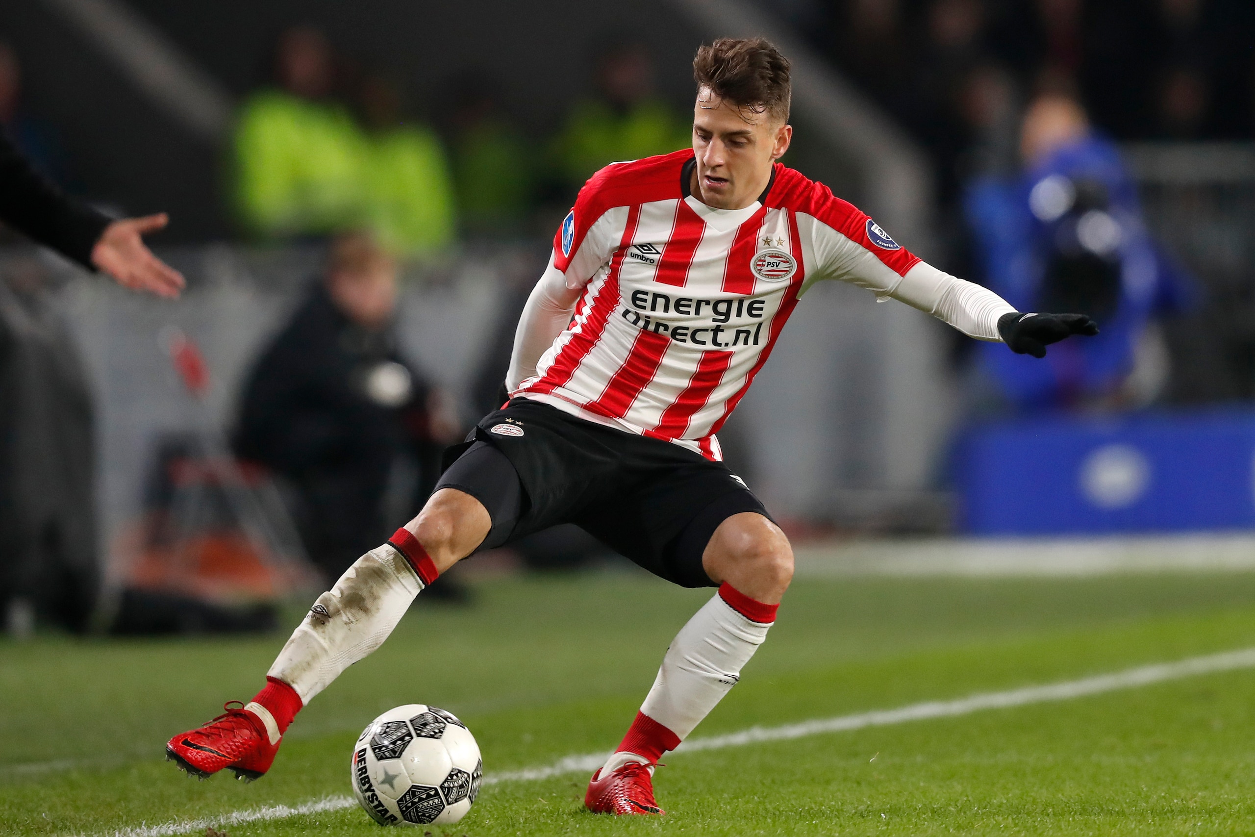 EINDHOVEN, NETHERLANDS - DECEMBER 23: Santiago Arias of PSV during the Dutch Eredivisie  match between PSV v Vitesse at the Philips Stadium on December 23, 2017 in Eindhoven Netherlands (Photo by Edwin van Zandvoort/Soccrates/Getty Images)