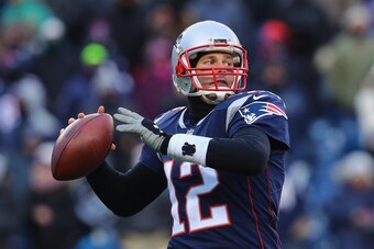 FOXBORO, MA - DECEMBER 31:  Tom Brady #12 of the New England Patriots looks to pass during the second half against the New York Jets at Gillette Stadium on December 31, 2017 in Foxboro, Massachusetts.  (Photo by Maddie Meyer/Getty Images)
