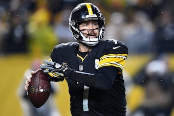 PITTSBURGH, PA - DECEMBER 17:  Ben Roethlisberger #7 of the Pittsburgh Steelers in action during the game against the New England Patriots at Heinz Field on December 17, 2017 in Pittsburgh, Pennsylvania. (Photo by Joe Sargent/Getty Images) *** Local Capti