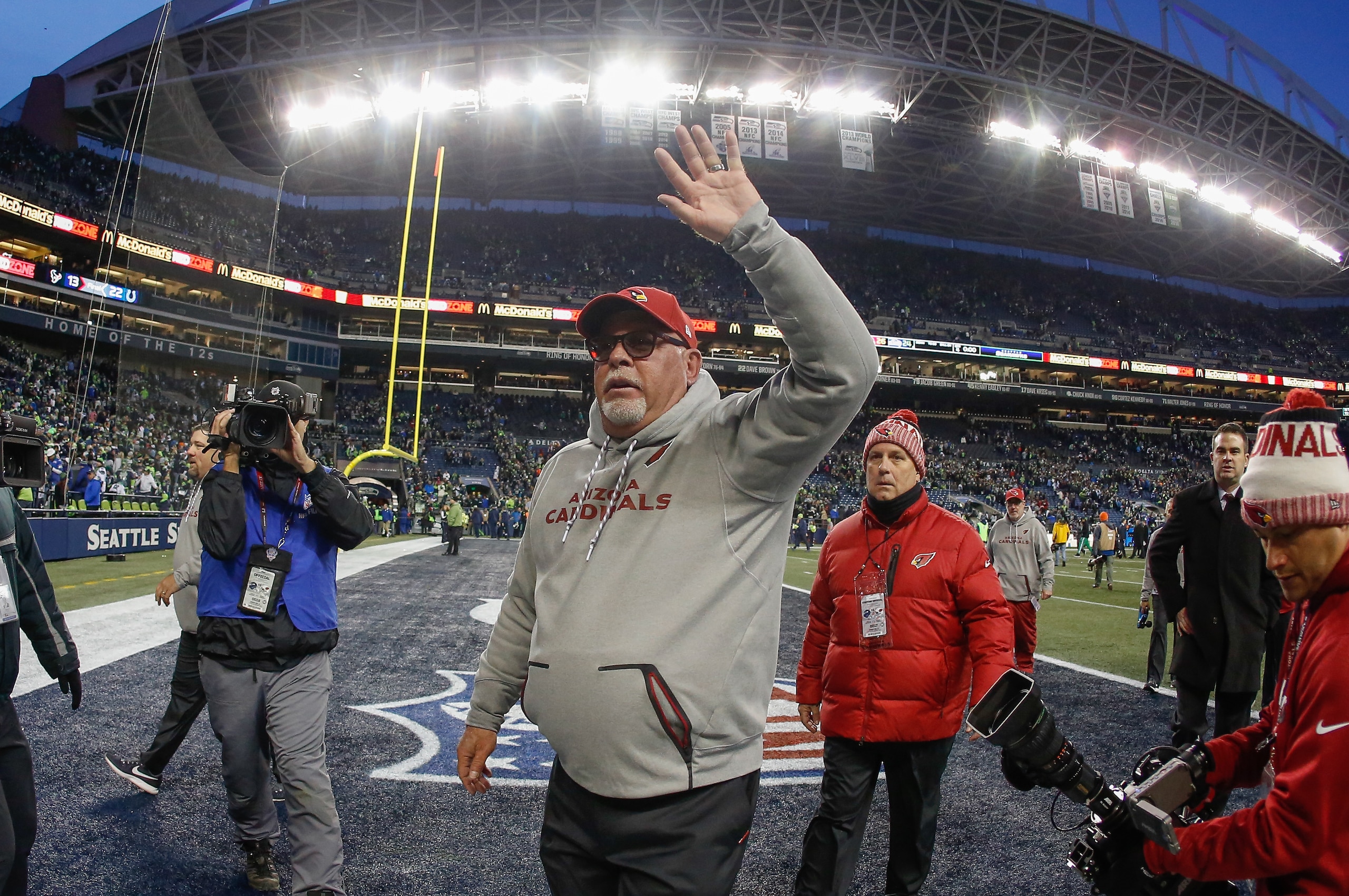 SEATTLE, WA - DECEMBER 31:  Head coach Bruce Arians of the Arizona Cardinals heads off the field after a 26-24 win over the Seattle Seahawks at CenturyLink Field on December 31, 2017 in Seattle, Washington.  (Photo by Otto Greule Jr/Getty Images)