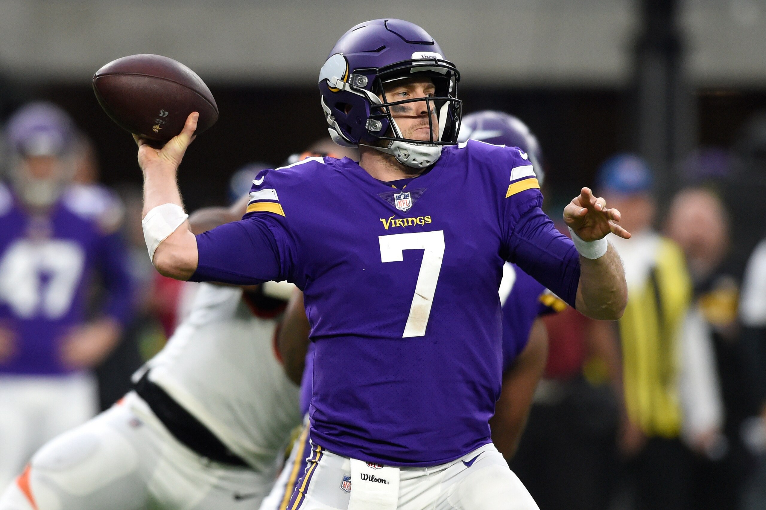 MINNEAPOLIS, MN - DECEMBER 17: Case Keenum #7 of the Minnesota Vikings passes the ball in the first quarter of the game against the Cincinnati Bengals on December 17, 2017 at U.S. Bank Stadium in Minneapolis, Minnesota. (Photo by Hannah Foslien/Getty Imag