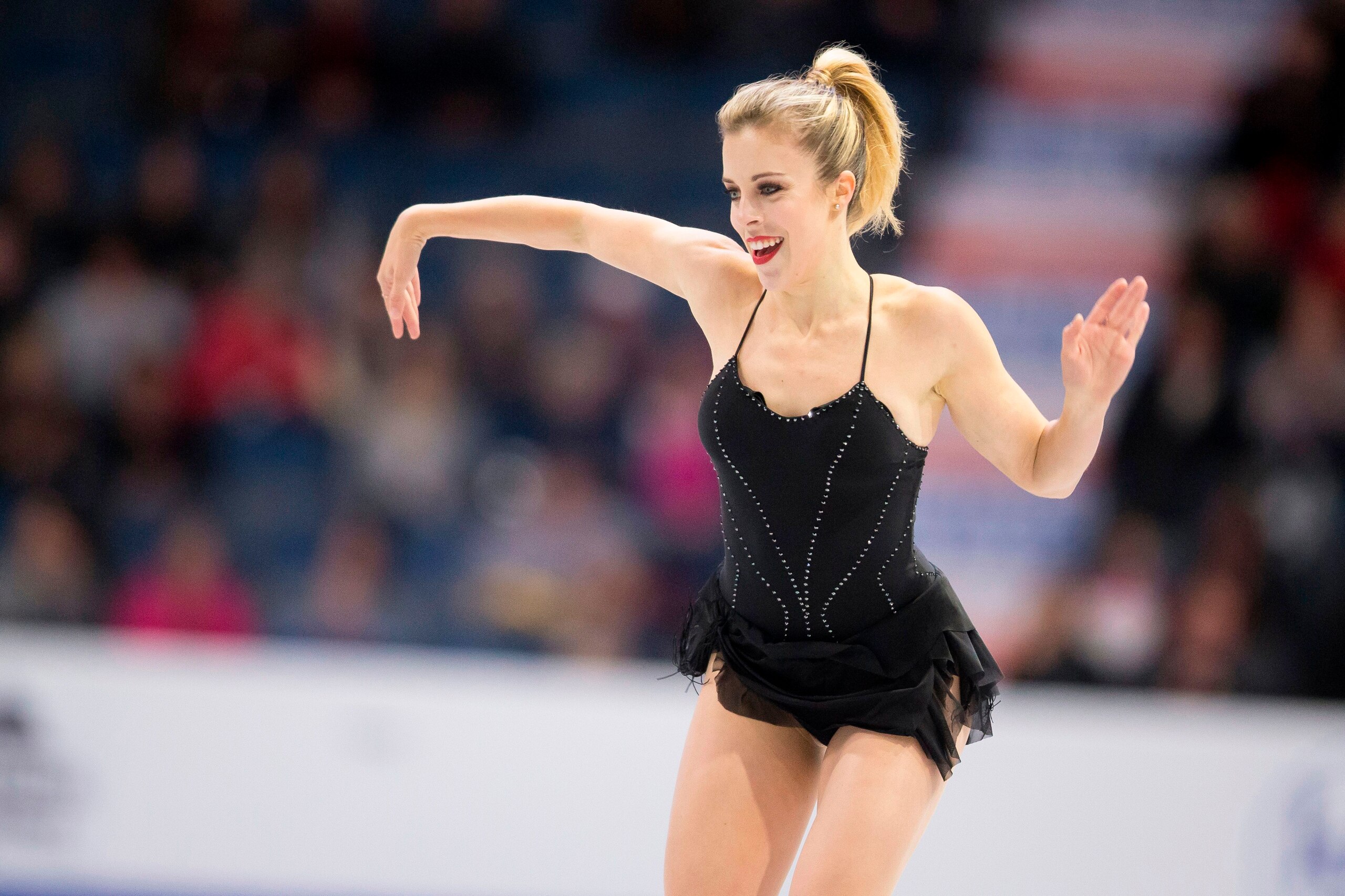 Ashley Wagner of the US skates her short program at the 2017 Skate Canada International ISU Grand Prix event in Regina, Saskatchewan, Canada, on October 27, 2017. / AFP PHOTO / Geoff Robins        (Photo credit should read GEOFF ROBINS/AFP/Getty Images)