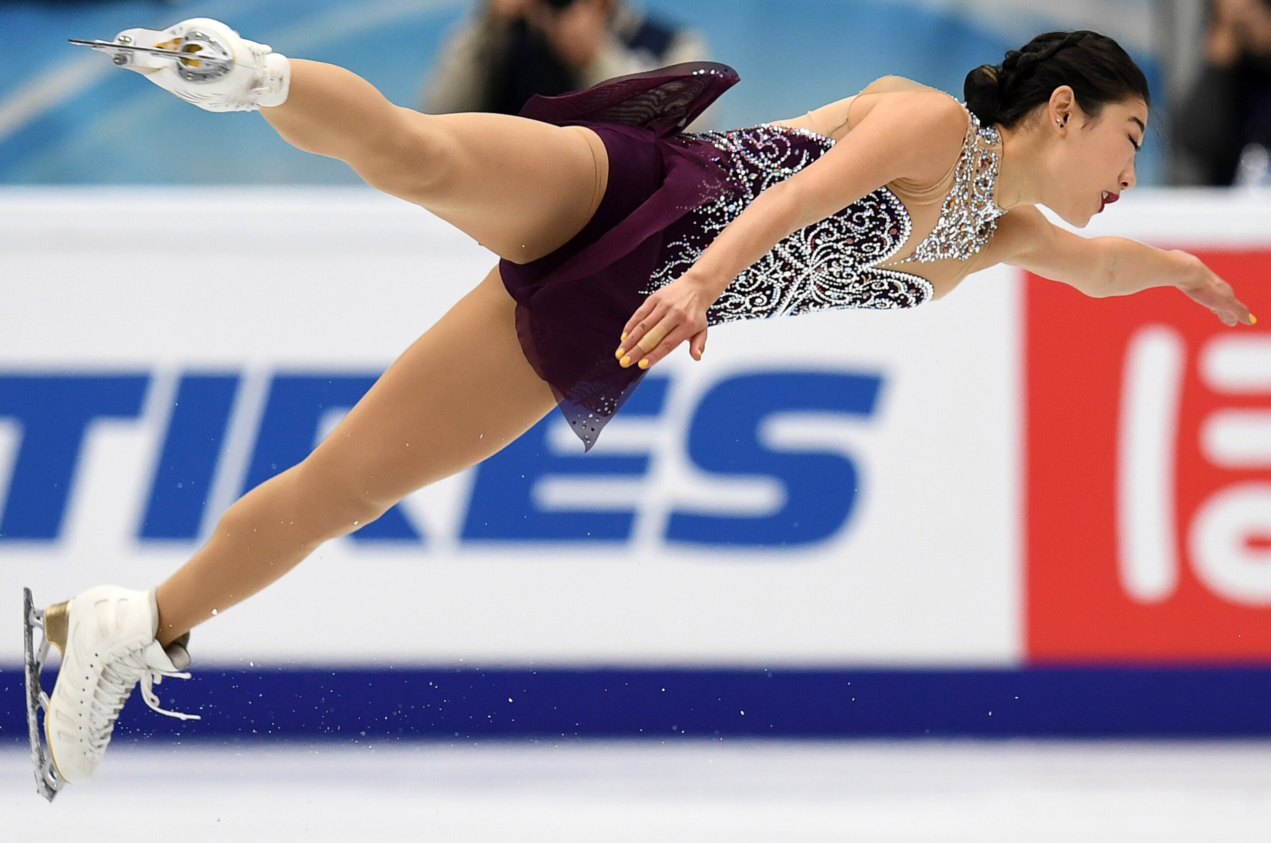 Japan's Mirai Nagasu competes in the senior Ladies Short program at the ISU Grand Prix Rostelecom Cup in Moscow on October 20, 2017. / AFP PHOTO / Yuri KADOBNOV        (Photo credit should read YURI KADOBNOV/AFP/Getty Images)