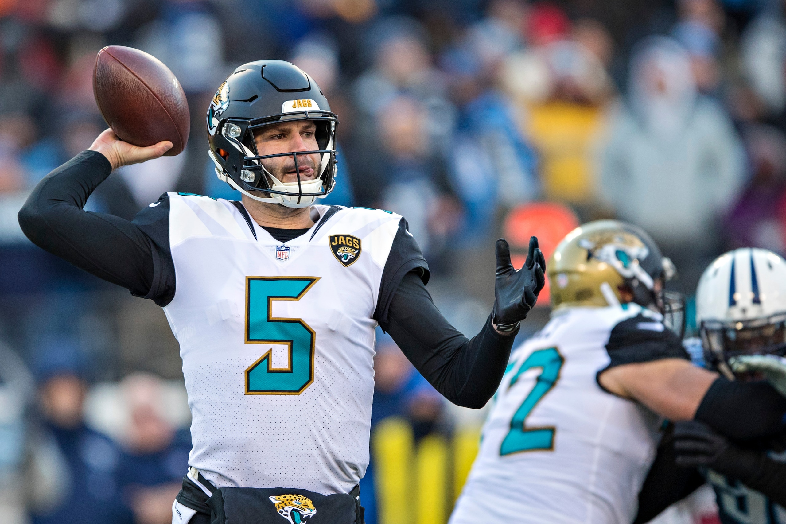 NASHVILLE, TN - DECEMBER 31:  Blake Bortles #5 of the Jacksonville Jaguars throws a pass during a game against the Tennessee Titans at Nissan Stadium on December 31, 2017 in Nashville, Tennessee.  The Titans defeated the Jaguars 15-10.  (Photo by Wesley H
