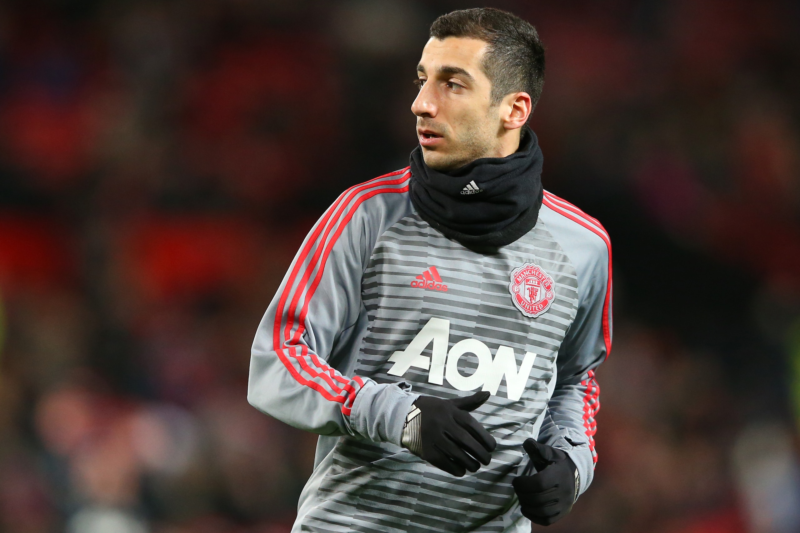 MANCHESTER, ENGLAND - DECEMBER 30:  Henrikh Mkhitaryan of Manchester United warms up prior to the Premier League match between Manchester United and Southampton at Old Trafford on December 30, 2017 in Manchester, England.  (Photo by Alex Livesey/Getty Ima
