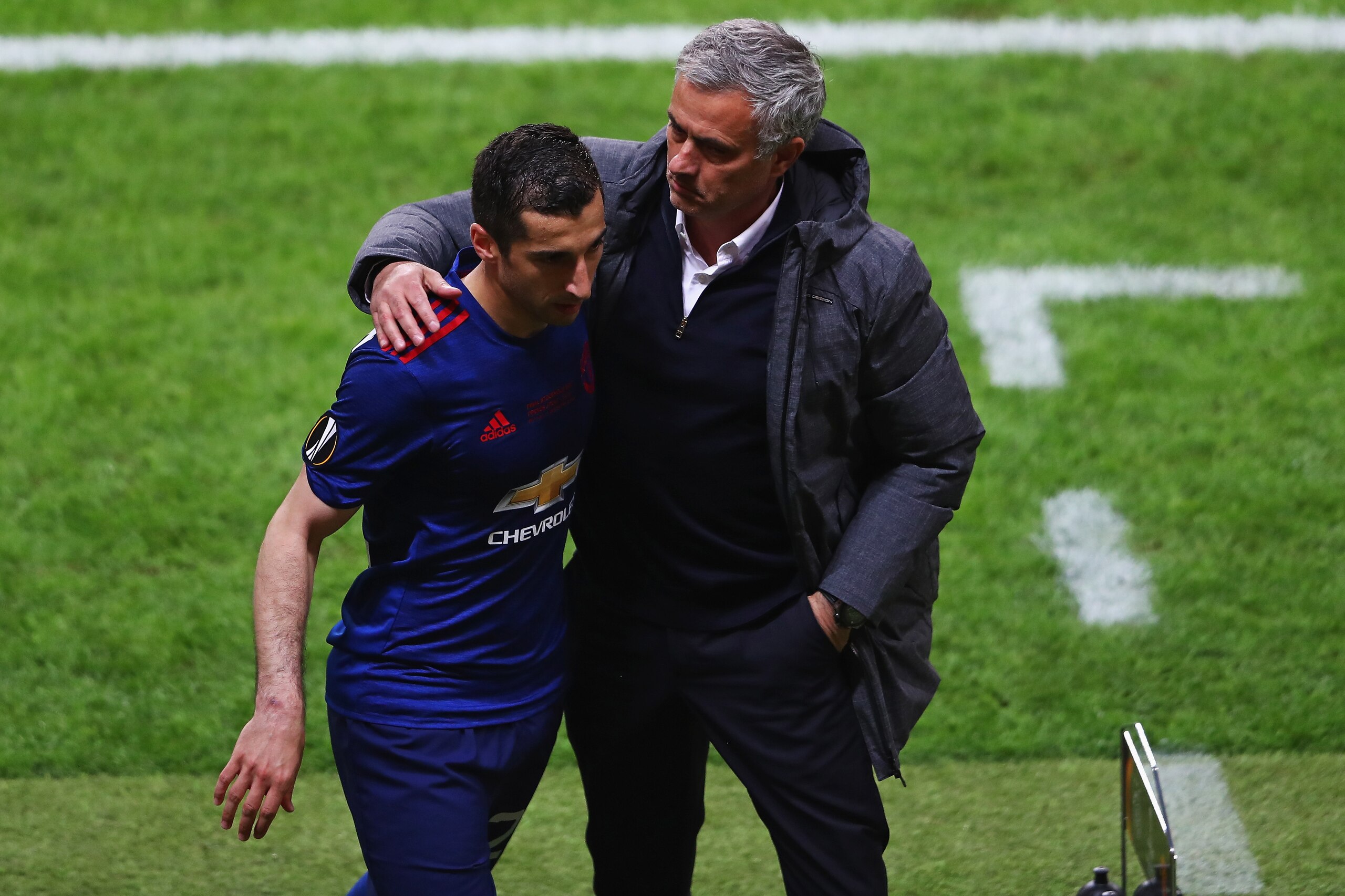 STOCKHOLM, SWEDEN - MAY 24: Henrikh Mkhitaryan of Manchester United and Jose Mourinho, Manager of Manchester United embrace after he is subbed during the UEFA Europa League Final between Ajax and Manchester United at Friends Arena on May 24, 2017 in Stock
