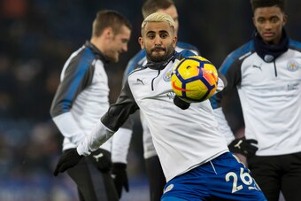 Leicester City's Algerian midfielder Riyad Mahrez warms up ahead of the English Premier League football match between Leicester City and Manchester United at King Power Stadium in Leicester, central England on December 23, 2017. / AFP PHOTO / Roland HARRI
