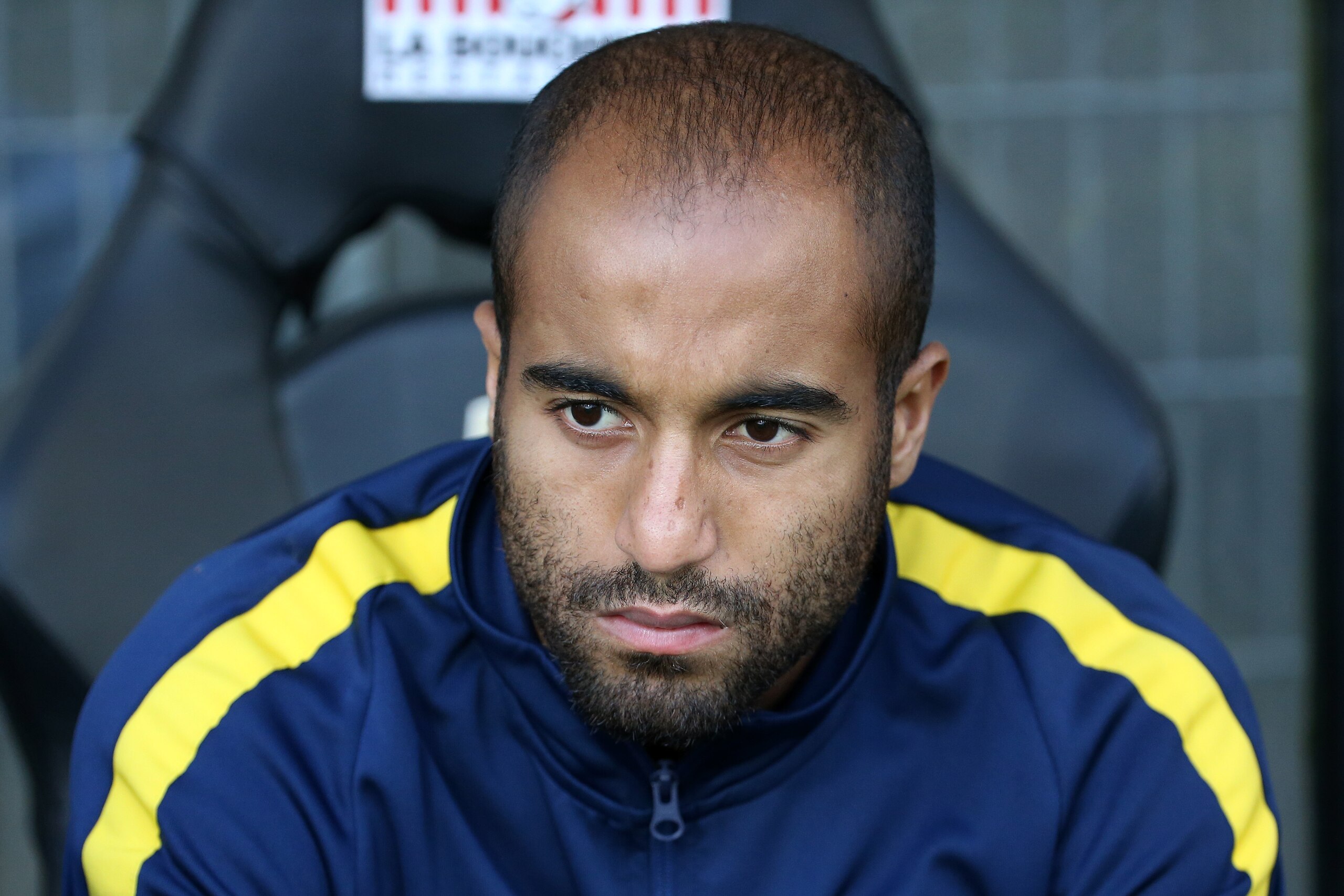 ANGERS, FRANCE - NOVEMBER 4: Lucas Moura of PSG sits on the bench during the French Ligue 1 match between Angers SCO and Paris Saint Germain (PSG) at Stade Raymond Kopa on November 4, 2017 in Angers, France. (Photo by Jean Catuffe/Getty Images)