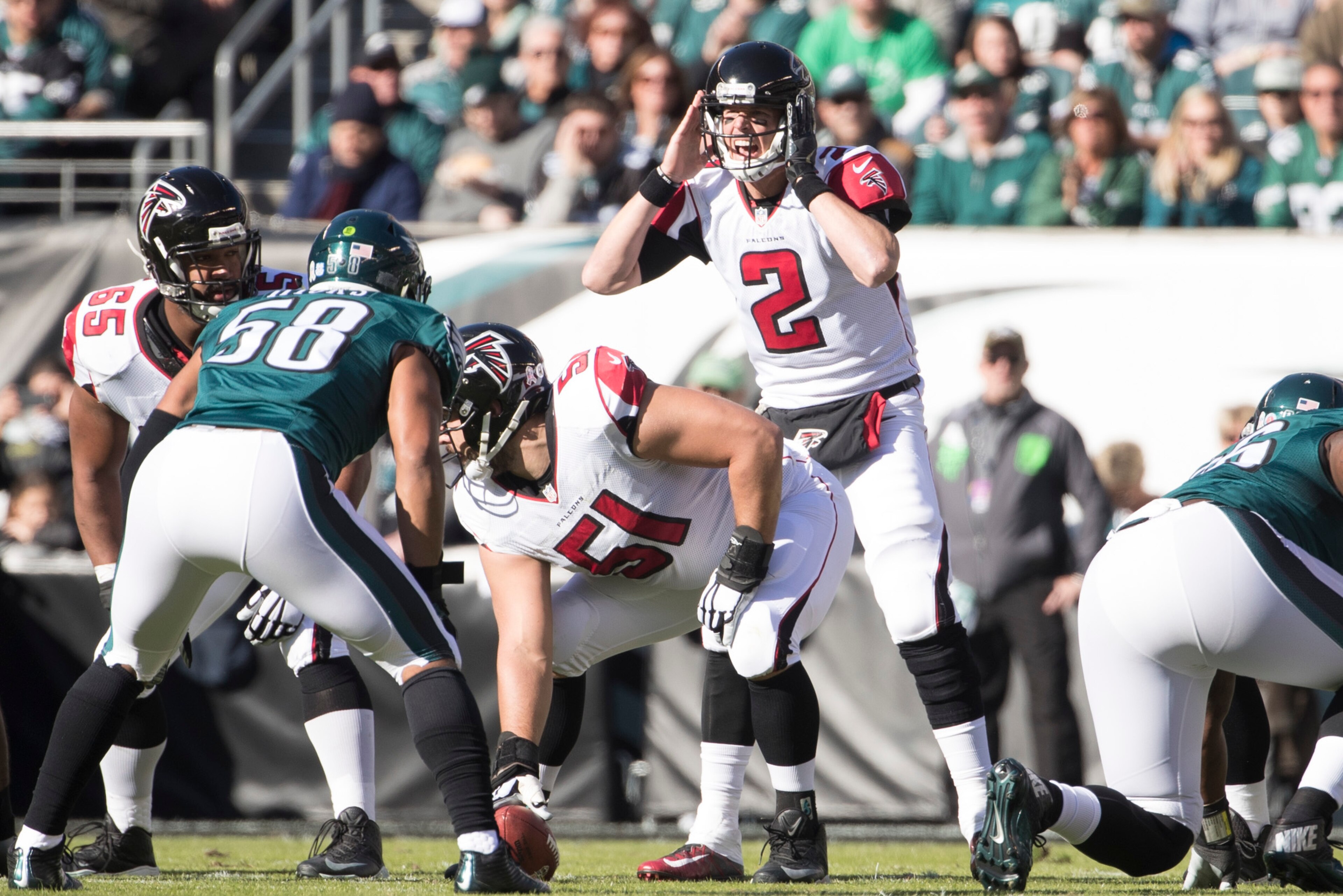PHILADELPHIA, PA - NOVEMBER 13: Matt Ryan #2 of the Atlanta Falcons plays against the Philadelphia Eagles at Lincoln Financial Field on November 13, 2016 in Philadelphia, Pennsylvania. The Eagles defeated the Falcons 24-15. (Photo by Mitchell Leff/Getty I