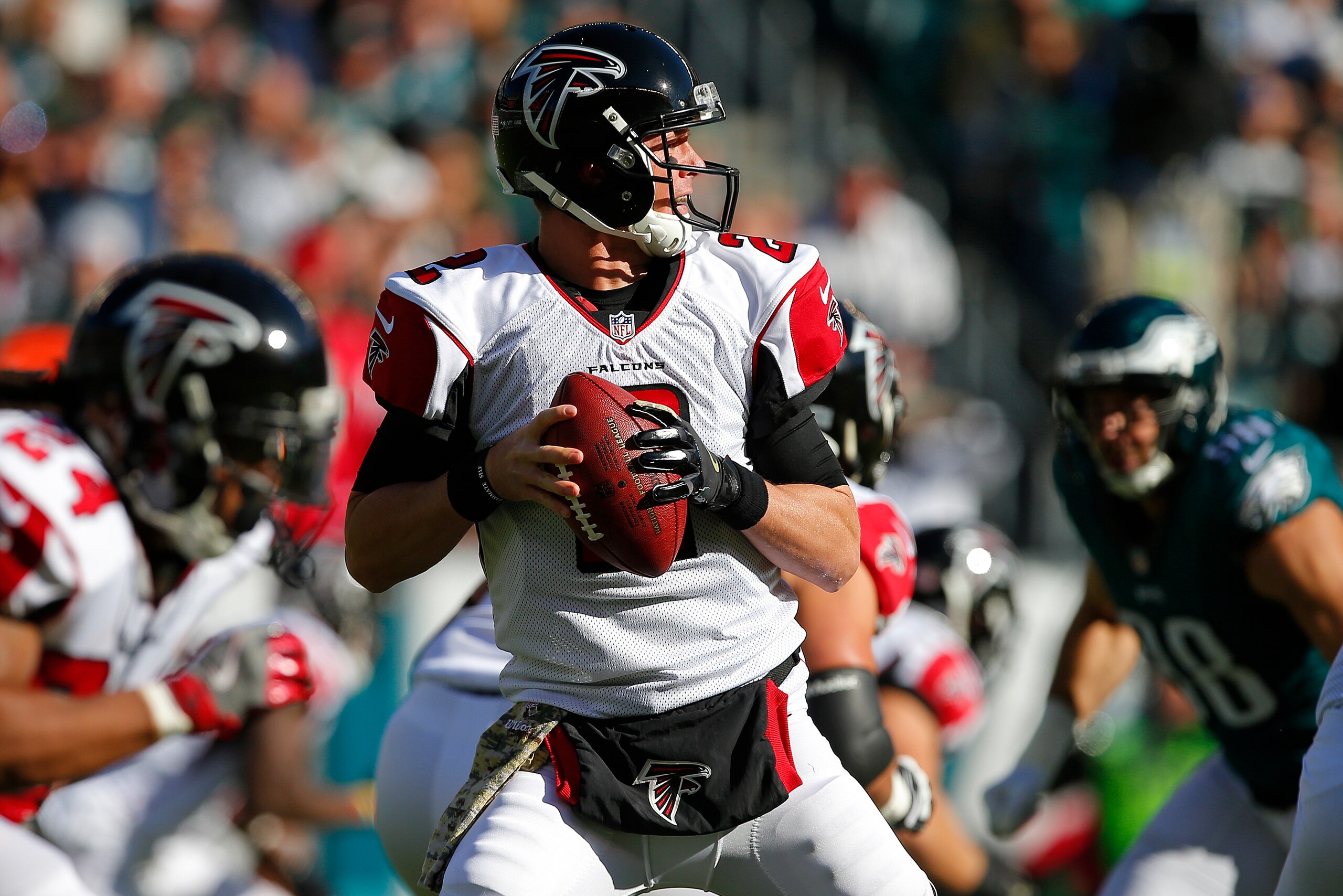 PHILADELPHIA, PA - NOVEMBER 13: Quarterback Matt Ryan #2 of the Atlanta Falcons calls a play against the Philadelphia Eagles during a game at Lincoln Financial Field on November 13, 2016 in Philadelphia, Pennsylvania. (Photo by Rich Schultz/Getty Images) PHILADELPHIA, PA - NOVEMBER 13: Quarterback Matt Ryan #2 of the Atlanta Falcons calls a play against the Philadelphia Eagles during a game at Lincoln Financial Field on November 13, 2016 in Philadelphia, Pennsylvania. (Photo by Rich Schultz/Getty Images)