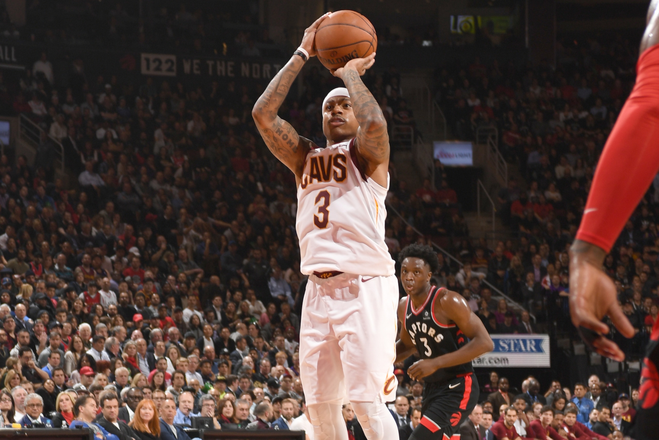 TORONTO, CANADA - JANUARY 11: Isaiah Thomas #3 of the Cleveland Cavaliers shoots the ball against the Toronto Raptors on January 11, 2018 at the Air Canada Centre in Toronto, Ontario, Canada.  NOTE TO USER: User expressly acknowledges and agrees that, by 