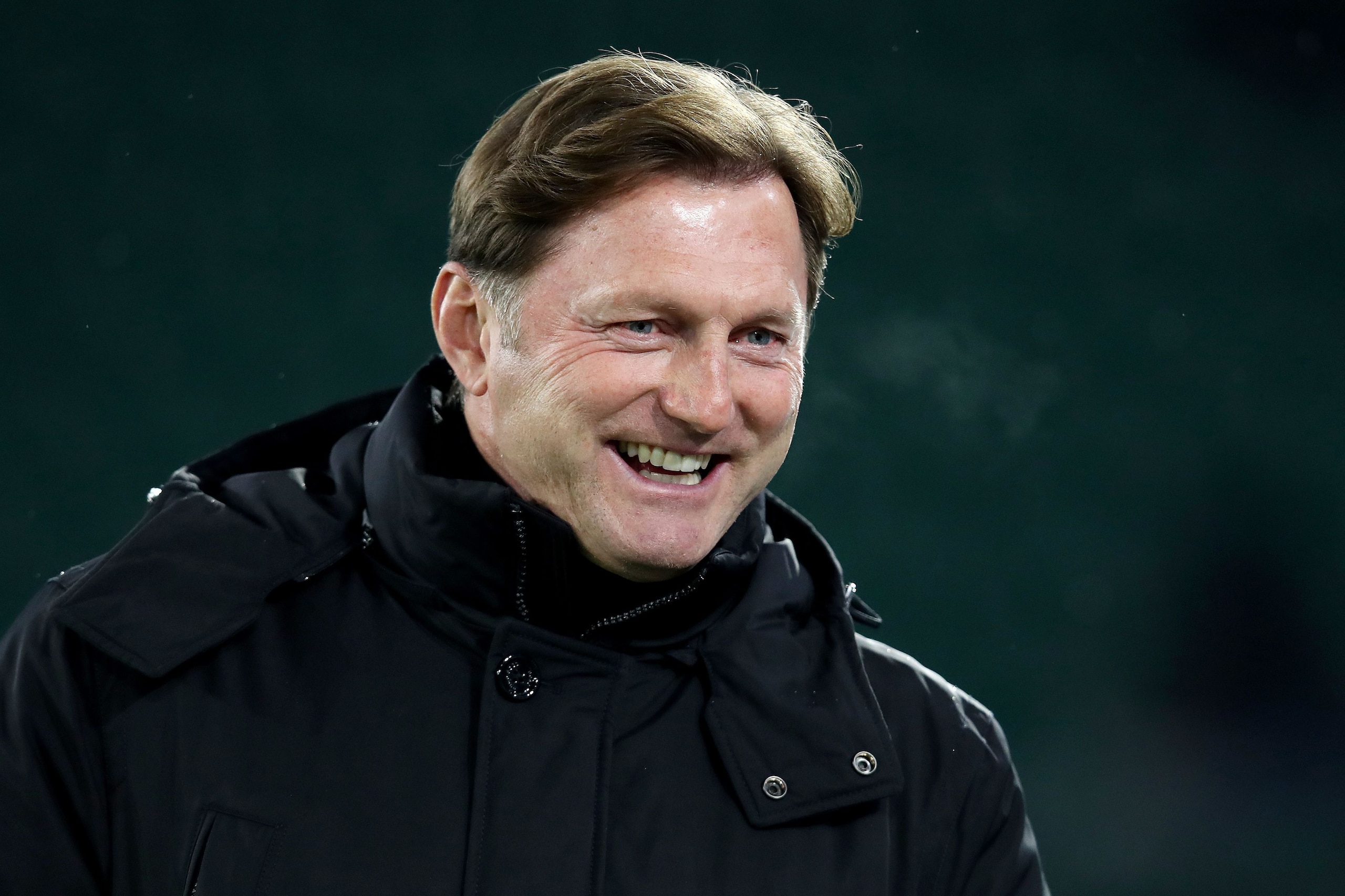 Leipzig's Austrian head coach Ralph Hasenhuettl arrives to attend the German first division Bundesliga football match between VfL Wolfsburg and RB Leipzig on December 12, 2017 in Wolfsburg.
 / AFP PHOTO / Ronny Hartmann / RESTRICTIONS: DURING MATCH TIME: 