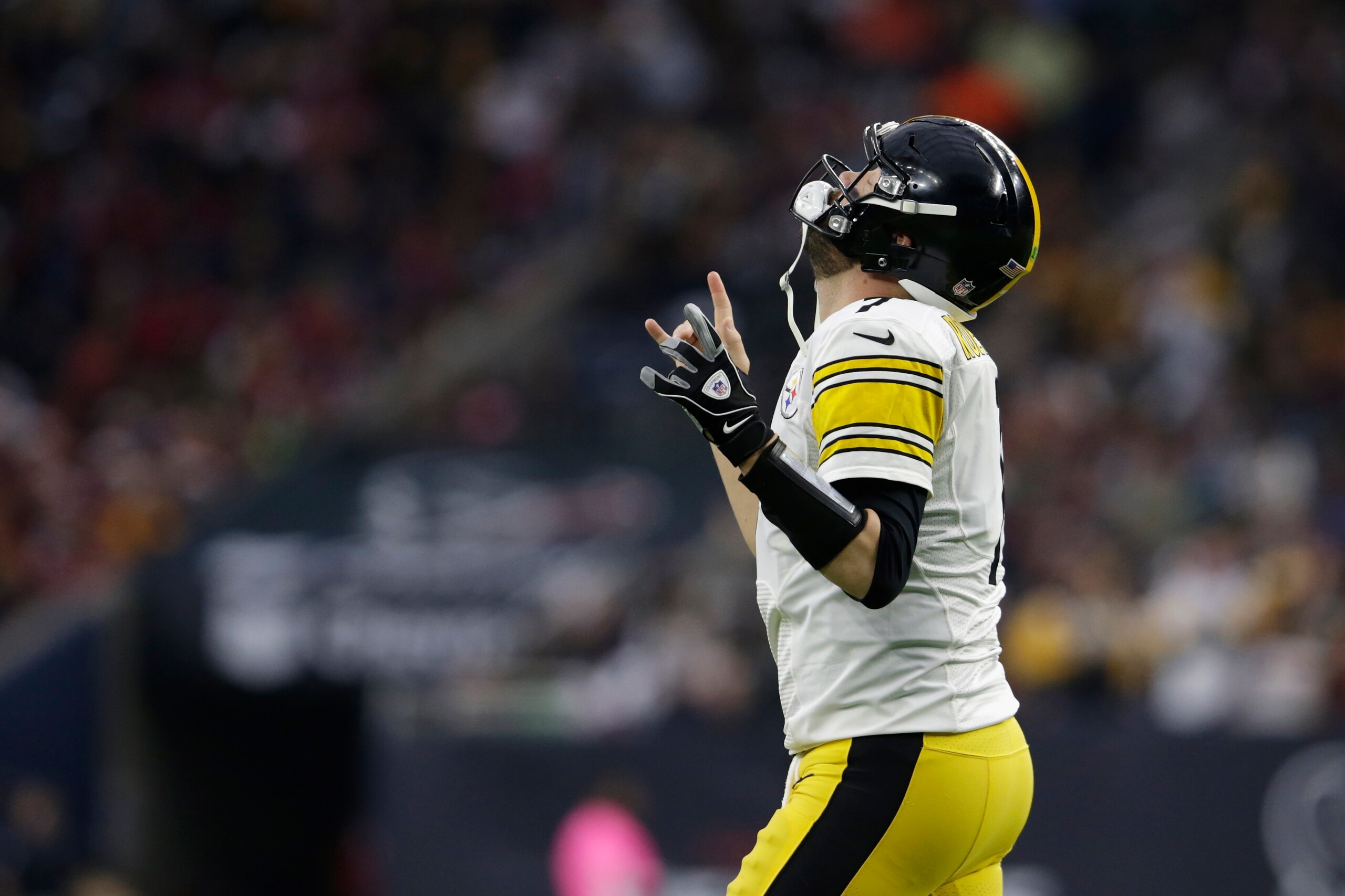 HOUSTON, TX - DECEMBER 25: Ben Roethlisberger #7 of the Pittsburgh Steelers reacts after a touchdown in the first half against the Houston Texans at NRG Stadium on December 25, 2017 in Houston, Texas. (Photo by Tim Warner/Getty Images) HOUSTON, TX - DECEMBER 25: Ben Roethlisberger #7 of the Pittsburgh Steelers reacts after a touchdown in the first half against the Houston Texans at NRG Stadium on December 25, 2017 in Houston, Texas. (Photo by Tim Warner/Getty Images)
