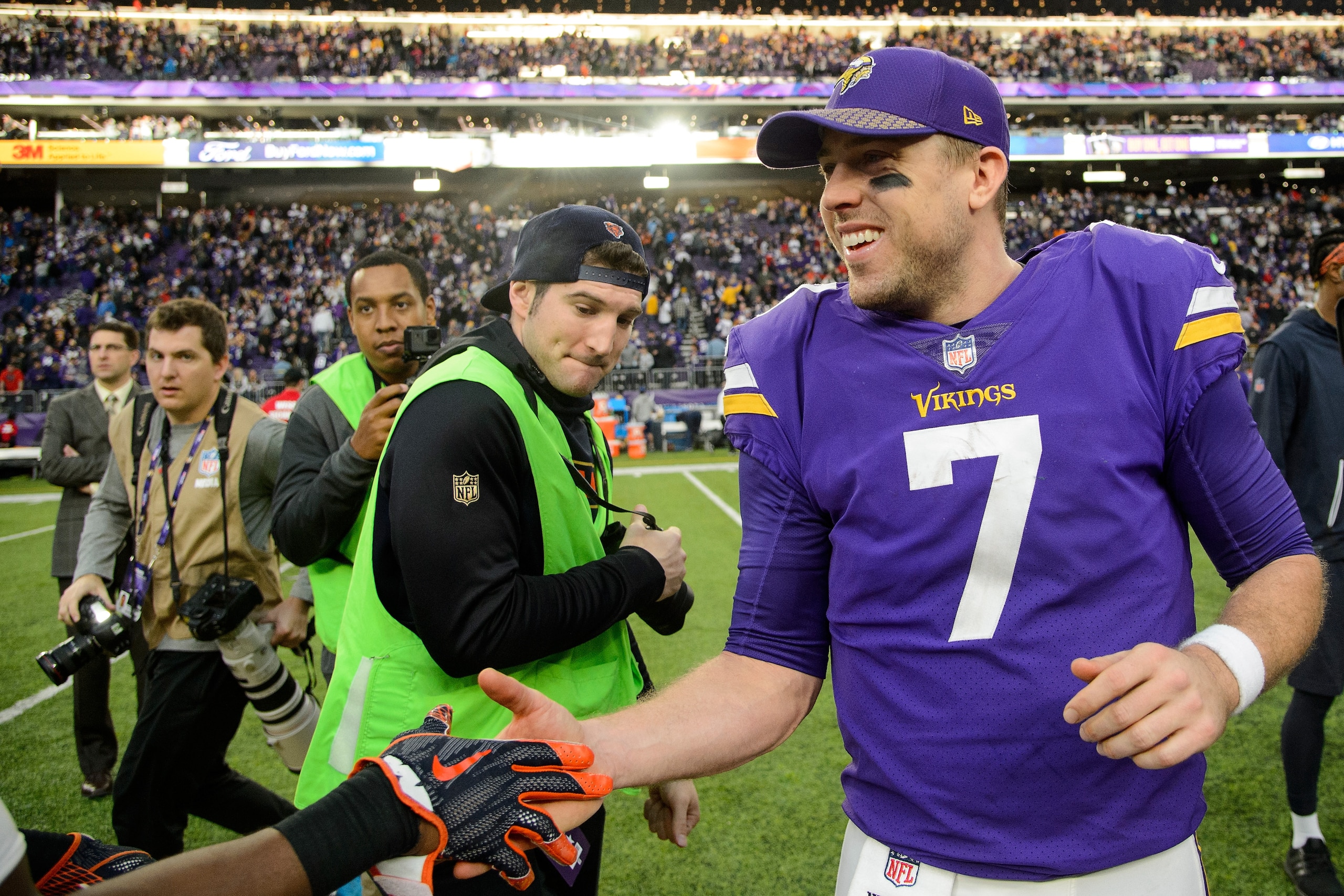 MINNEAPOLIS, MN - DECEMBER 31: Case Keenum #7 of the Minnesota Vikings looks on after the game against the Chicago Bears on December 31, 2017 at U.S. Bank Stadium in Minneapolis, Minnesota. (Photo by Hannah Foslien/Getty Images) MINNEAPOLIS, MN - DECEMBER 31: Case Keenum #7 of the Minnesota Vikings looks on after the game against the Chicago Bears on December 31, 2017 at U.S. Bank Stadium in Minneapolis, Minnesota. (Photo by Hannah Foslien/Getty Images)