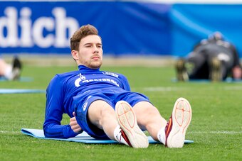 BENIDORM, SPAIN - JANUARY 06: Leon Goretzka of Schalke looks on during the FC Schalke 04 training camp at Hotel Melia Villaitana on January 06, 2018 in Benidorm, Spain. (Photo by TF-Images/TF-Images via Getty Images)
