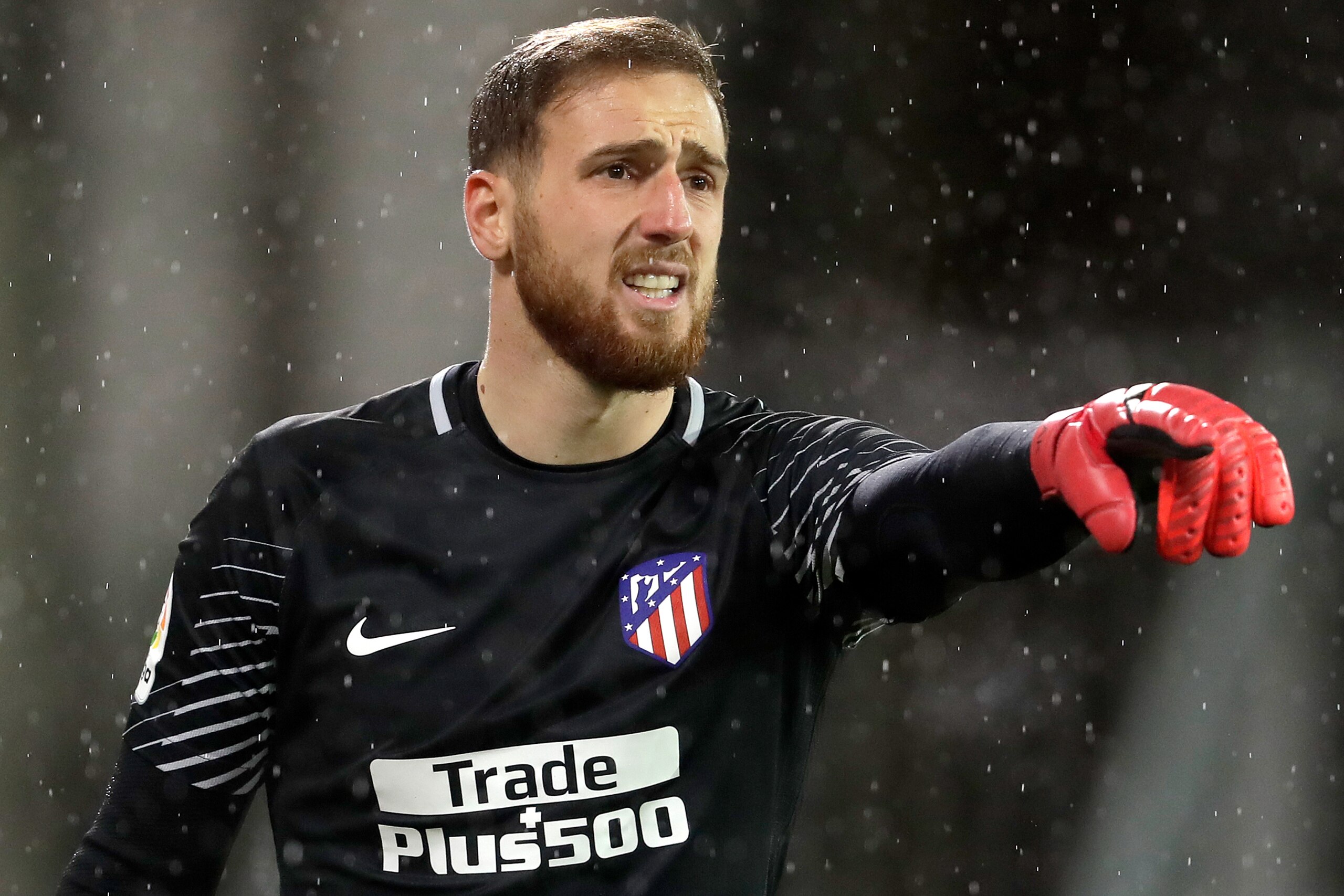 EIBAR, SPAIN - JANUARY 13: Jan Oblak of Atletico Madrid  during the La Liga Santander  match between Eibar v Atletico Madrid at the Estadio Municipal de Ipurua on January 13, 2018 in Eibar Spain (Photo by Laurens Lindhout/Soccrates/Getty Images)