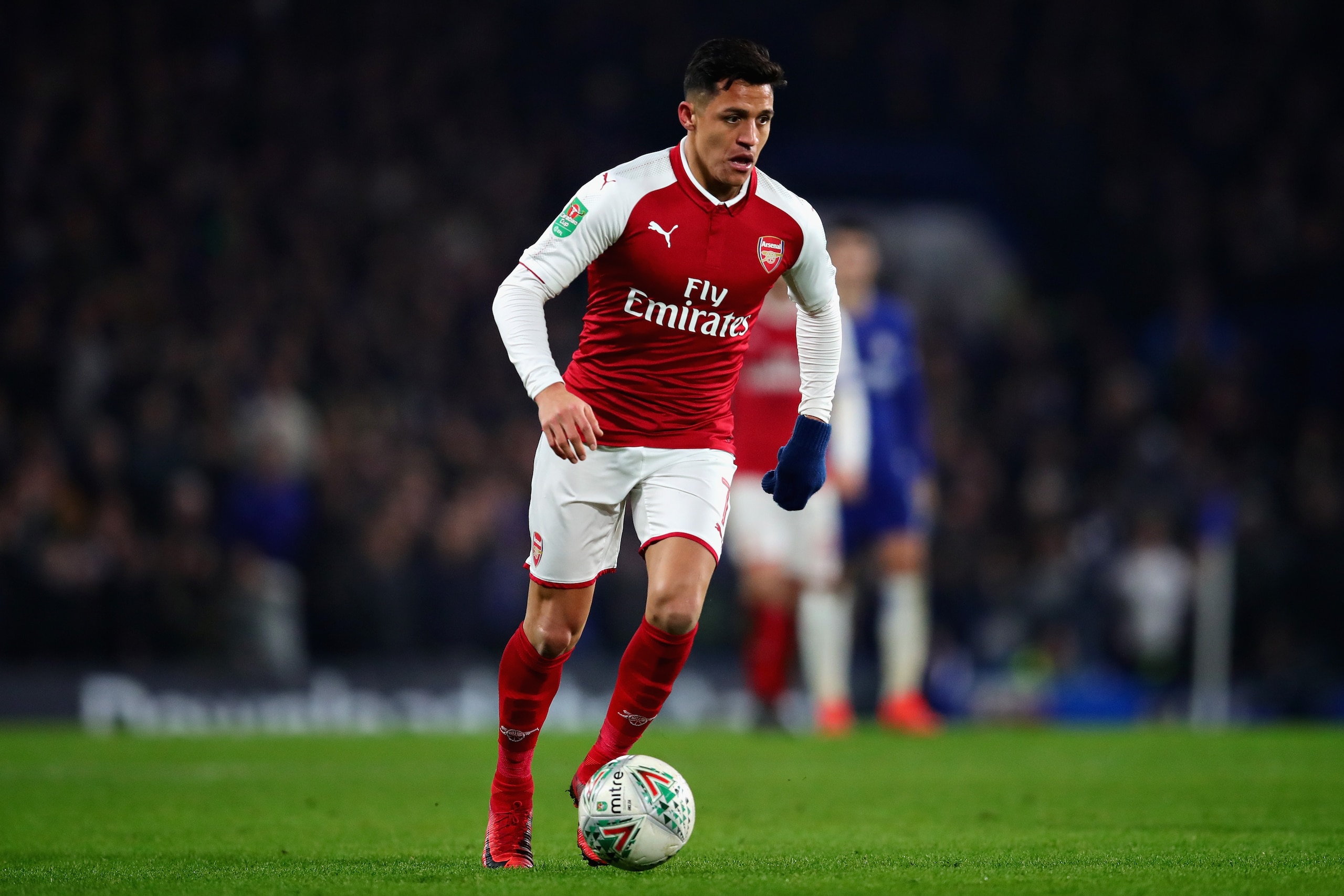 LONDON, ENGLAND - JANUARY 10:  Alexis Sanchez of Arsenal in action during the Carabao Cup Semi-Final First Leg match between Chelsea and Arsenal at Stamford Bridge on January 10, 2018 in London, England.  (Photo by Chris Brunskill Ltd/Getty Images)