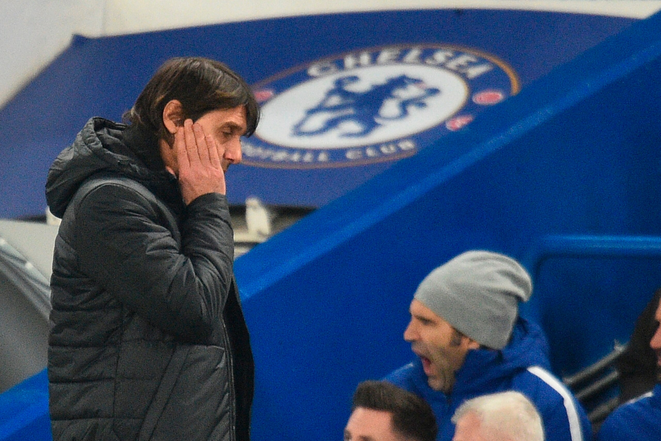 Chelsea's Italian head coach Antonio Conte gestures on the touchline during the English Premier League football match between Chelsea and Leicester City at Stamford Bridge in London on January 13, 2018. / AFP PHOTO / Glyn KIRK / RESTRICTED TO EDITORIAL US Chelsea's Italian head coach Antonio Conte gestures on the touchline during the English Premier League football match between Chelsea and Leicester City at Stamford Bridge in London on January 13, 2018. / AFP PHOTO / Glyn KIRK / RESTRICTED TO EDITORIAL US