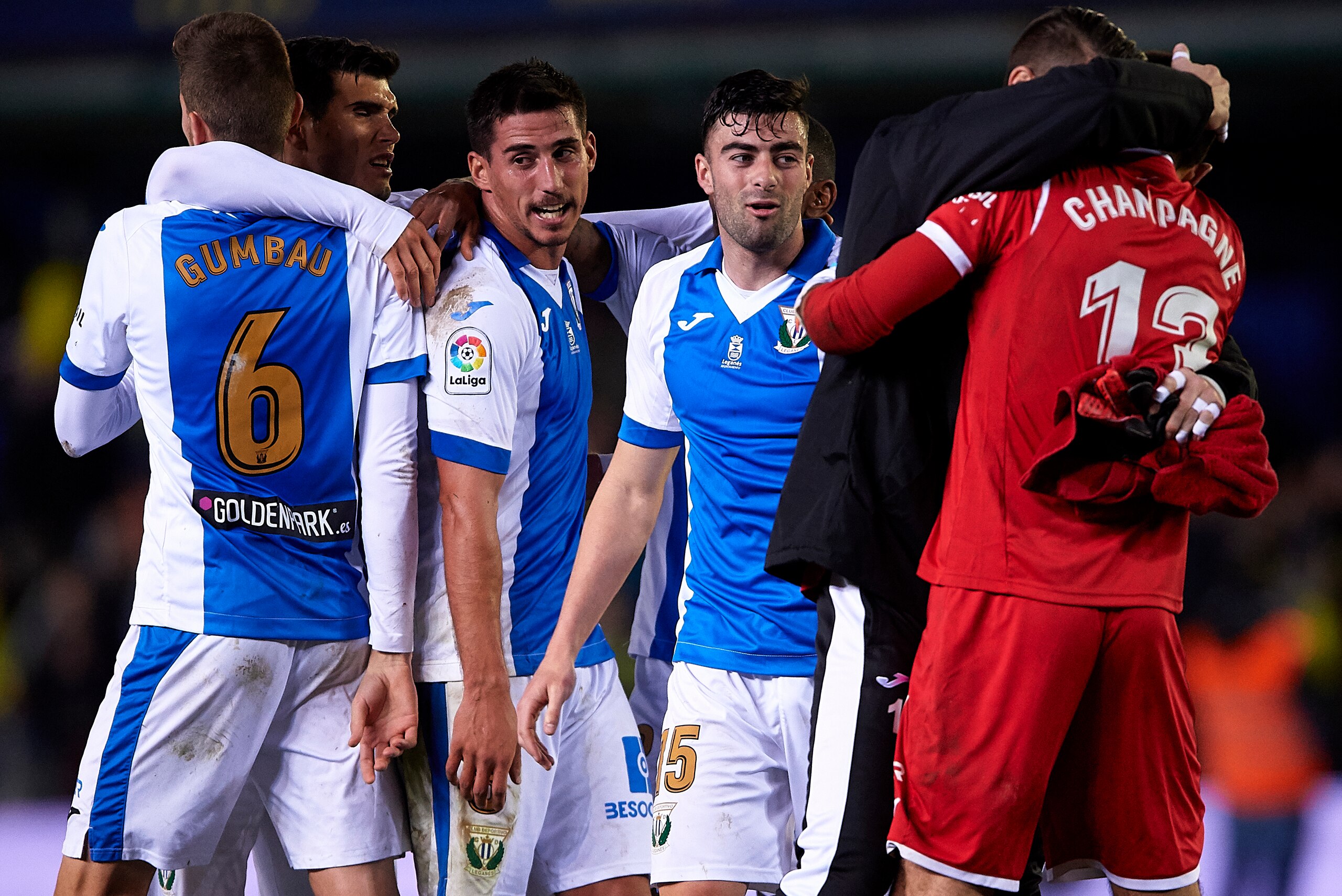 VILLARREAL, SPAIN - JANUARY 10:  Players of Leganes celebrates after the Copa del Rey, Round of 16, second Leg match between Villarreal CF and Leganes at Estadio de La Ceramica on January 10, 2018 in Villarreal, Spain.  (Photo by Manuel Queimadelos Alonso
