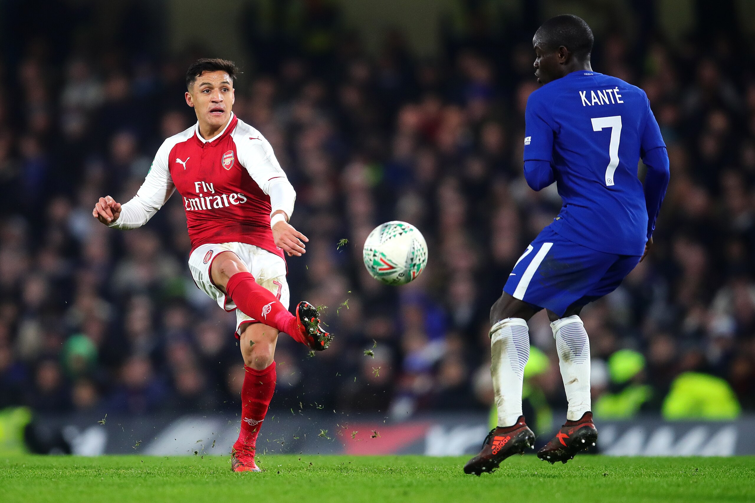 LONDON, ENGLAND - JANUARY 10: Alexis Sanchez of Arsenal in action during the Carabao Cup Semi-Final first leg match between Chelsea and Arsenal at Stamford Bridge on January 10, 2018 in London, England. (Photo by Chris Brunskill Ltd/Getty Images) LONDON, ENGLAND - JANUARY 10: Alexis Sanchez of Arsenal in action during the Carabao Cup Semi-Final first leg match between Chelsea and Arsenal at Stamford Bridge on January 10, 2018 in London, England. (Photo by Chris Brunskill Ltd/Getty Images)