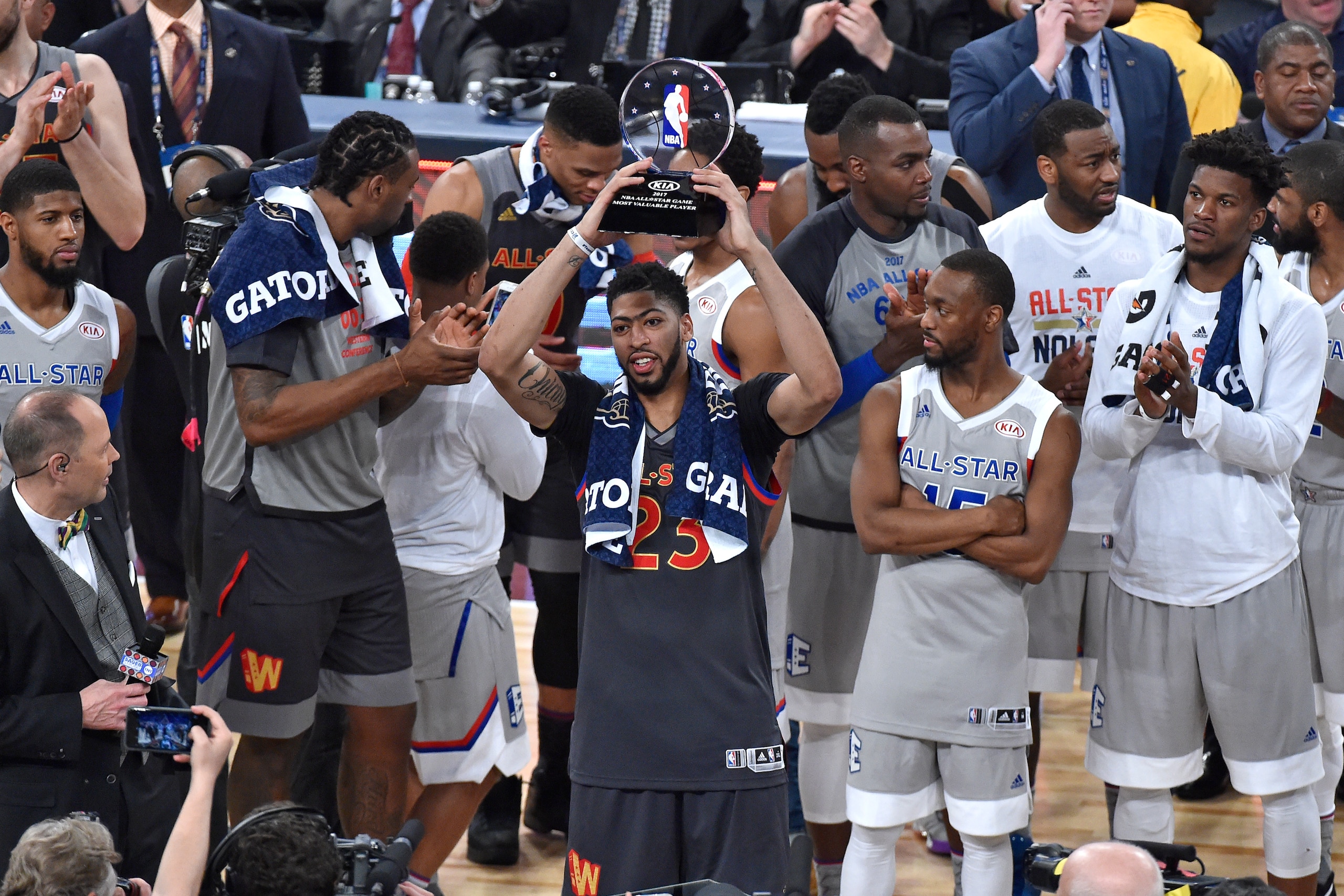 NEW ORLEANS - FEBRUARY 19:  Anthony Davis #23 of the Western Conference All-Star Team holds up the MVP trophy after the 2017 NBA All-Star Game on February 19, 2017 at the Smoothie King Center in New Orleans, Louisiana. NOTE TO USER: User expressly acknowl