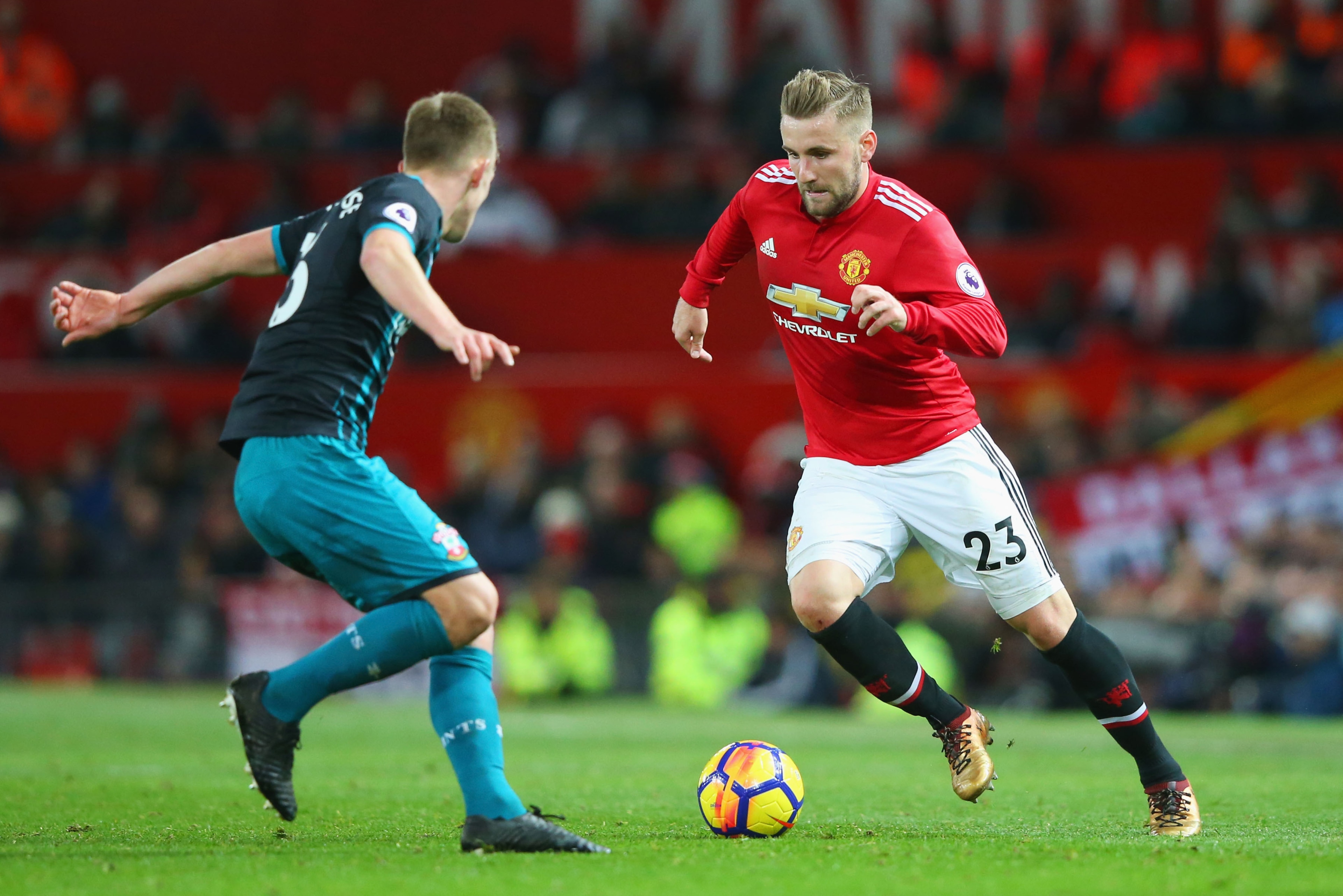 MANCHESTER, ENGLAND - DECEMBER 30: Luke Shaw of Manchester United is faced by James Ward-Prowse of Southampton during the Premier League match between Manchester United and Southampton at Old Trafford on December 30, 2017 in Manchester, England. (Photo MANCHESTER, ENGLAND - DECEMBER 30: Luke Shaw of Manchester United is faced by James Ward-Prowse of Southampton during the Premier League match between Manchester United and Southampton at Old Trafford on December 30, 2017 in Manchester, England. (Photo