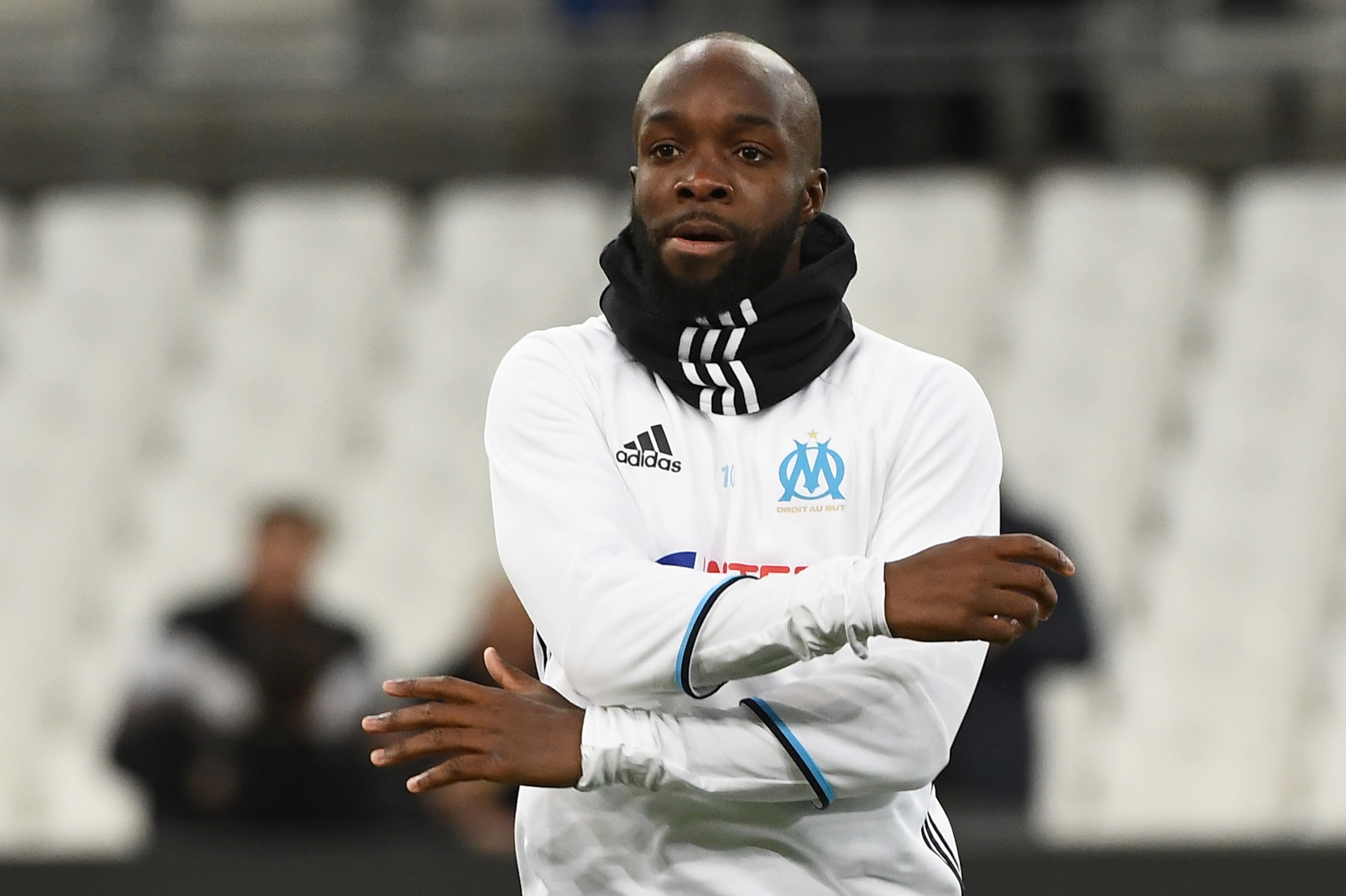 Olympique de Marseille's French midfielder Lassana Diarra warms up prior to the French Ligue 1 football match between Olympique de Marseille (OM) and Guingamp at the Velodrome stadium in Marseille on February 8, 2017.    / AFP / BORIS HORVAT        (Photo