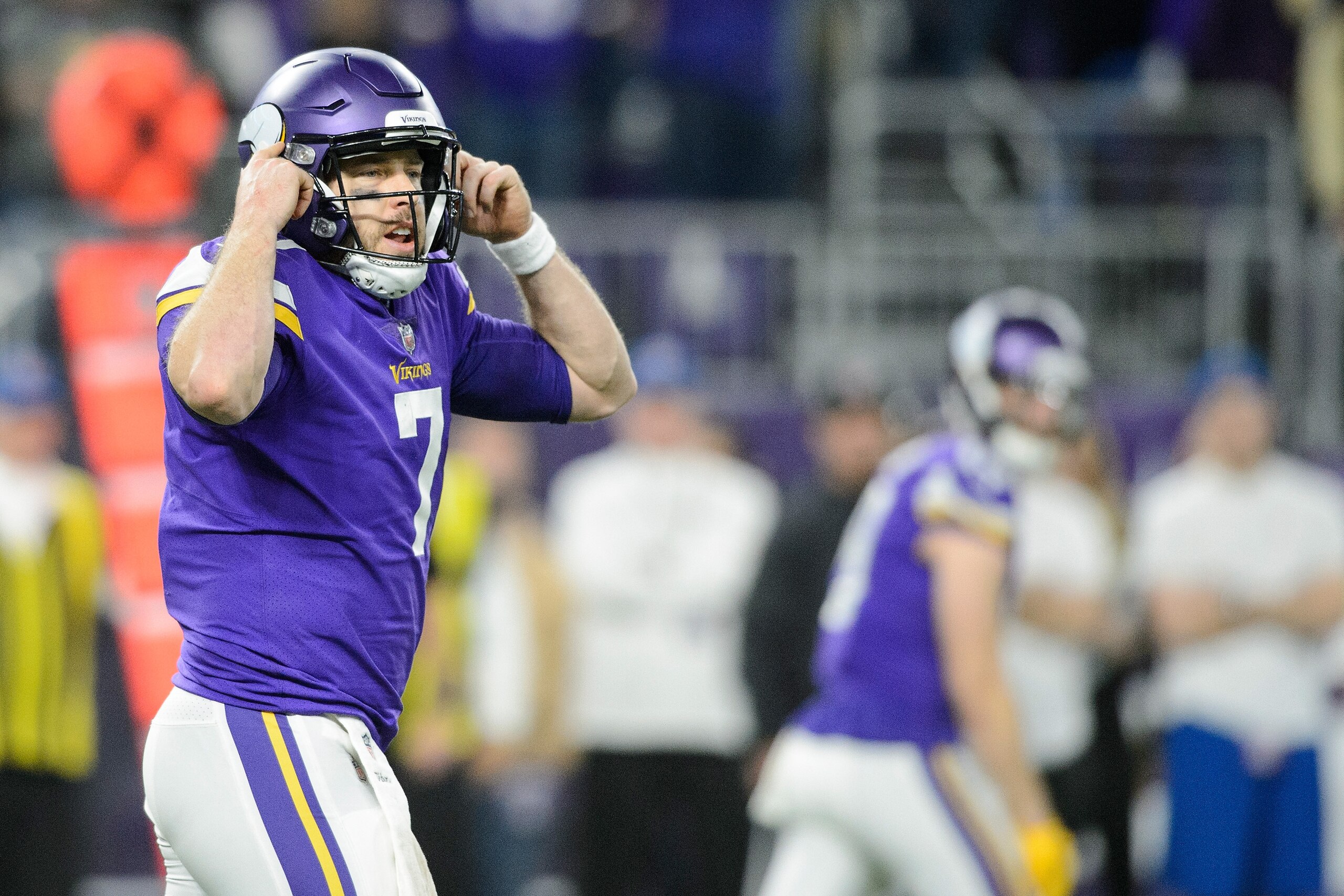 MINNEAPOLIS, MN - JANUARY 14: Case Keenum #7 of the Minnesota Vikings looks to the bench before a play against the New Orleans Saints during the second half of the NFC Divisional Playoff game on January 14, 2018 at U.S. Bank Stadium in Minneapolis, Minnes