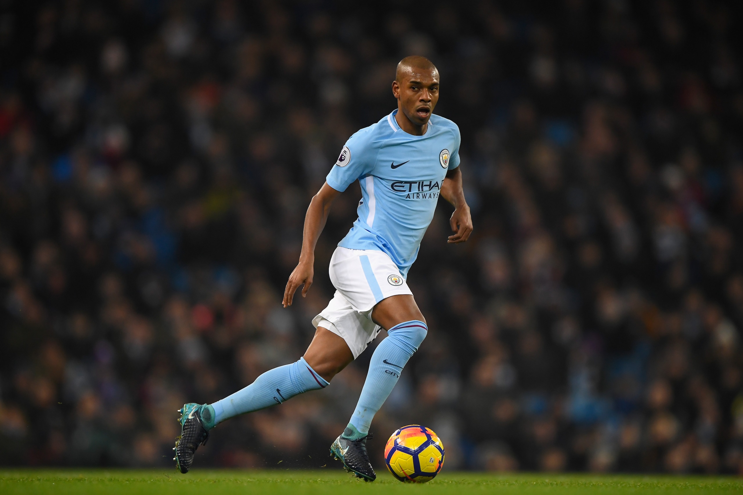 MANCHESTER, ENGLAND - JANUARY 20: City player Fernandinho in action during the Premier League match between Manchester City and Newcastle United at Etihad Stadium on January 20, 2018 in Manchester, England.  (Photo by Stu Forster/Getty Images)