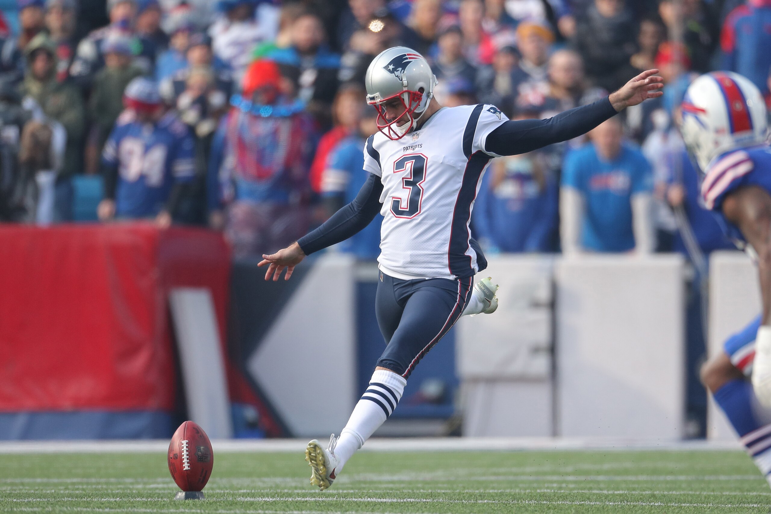 BUFFALO, NY - DECEMBER 3: Stephen Gostkowski #3 of the New England Patriots kicks off to start the game during NFL game action against the Buffalo Bills at New Era Field on December 3, 2017 in Buffalo, New York. (Photo by Tom Szczerbowski/Getty Images) BUFFALO, NY - DECEMBER 3: Stephen Gostkowski #3 of the New England Patriots kicks off to start the game during NFL game action against the Buffalo Bills at New Era Field on December 3, 2017 in Buffalo, New York. (Photo by Tom Szczerbowski/Getty Images)