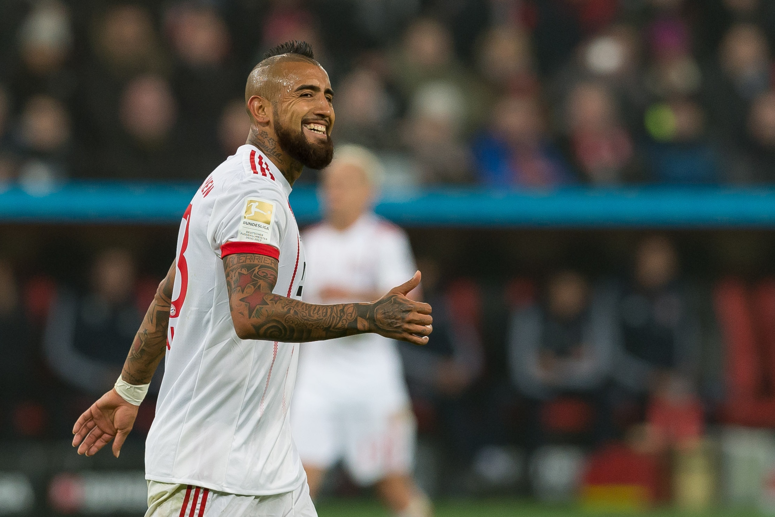 LEVERKUSEN, GERMANY - JANUARY 12: Arturo Vidal of Muenchen gestures during the Bundesliga match between Bayer 04 Leverkusen and FC Bayern Muenchen at BayArena on January 12, 2018 in Leverkusen, Germany. (Photo by TF-Images/TF-Images via Getty Images)