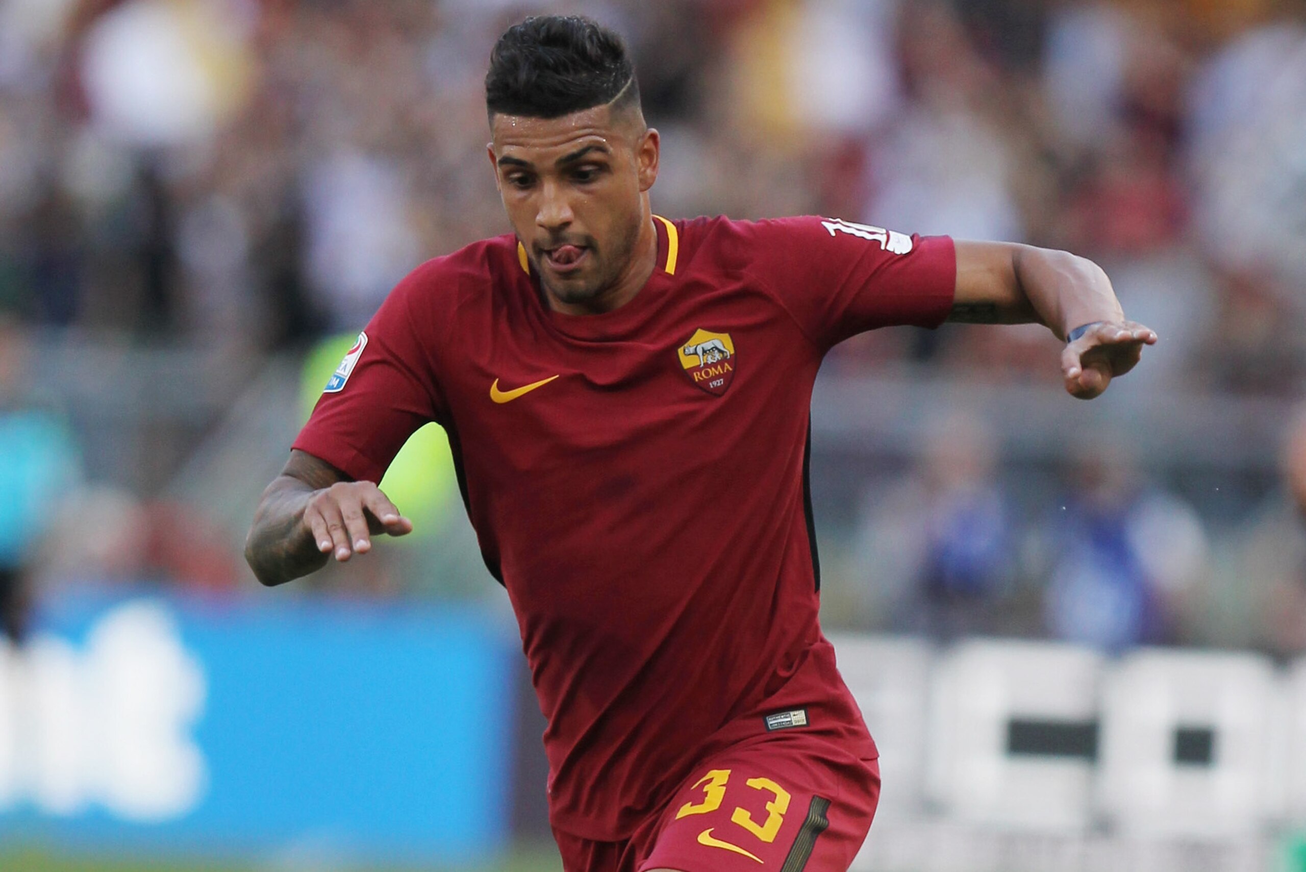 ROME, ITALY - MAY 28:  Emerson Palmieri of AS Roma in action during the Serie A match between AS Roma and Genoa CFC at Stadio Olimpico on May 28, 2017 in Rome, Italy.  (Photo by Paolo Bruno/Getty Images)