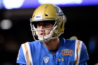 PHOENIX, AZ - DECEMBER 26:  Quarterback Josh Rosen #3 of the UCLA Bruins reacts on the field prior to the Cactus Bowl against Kansas State Wildcats at Chase Field on December 26, 2017 in Phoenix, Arizona. The Kansas State Wildcats won 35-17.  (Photo by Je