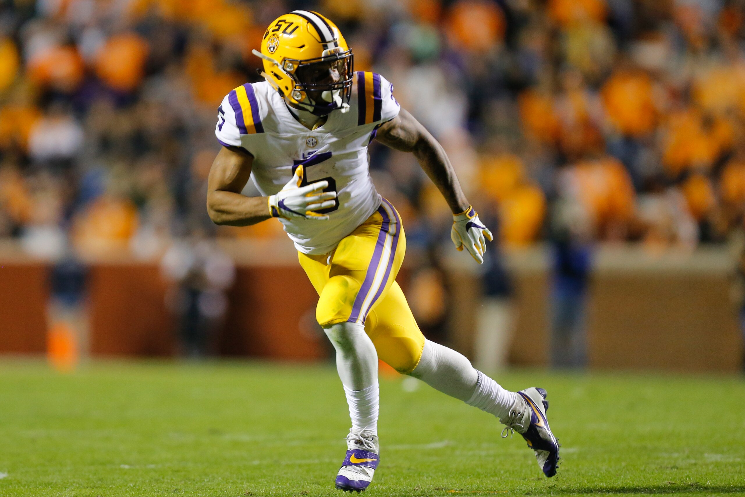KNOXVILLE, TN - NOVEMBER 18:  Derrius Guice #5 of the LSU Tigers in action against the Tennessee Volunteers at Neyland Stadium on November 18, 2017 in Knoxville, Tennessee.  (Photo by Michael Reaves/Getty Images)
