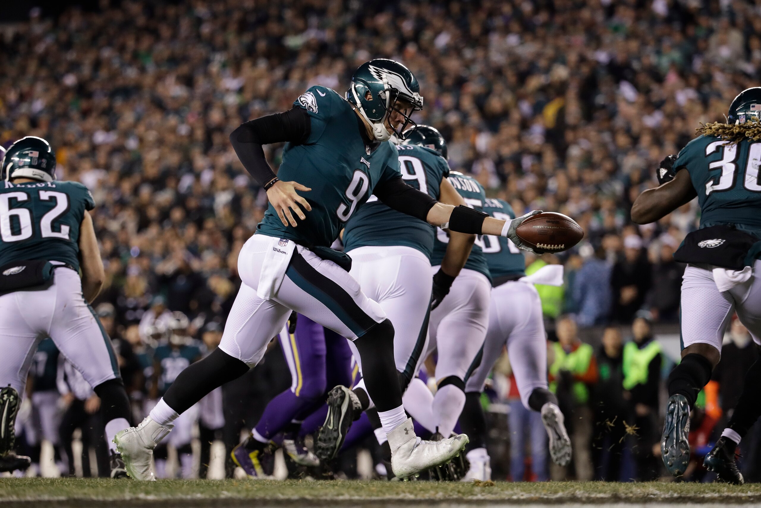 Nick Foles can get away from the pass rush.