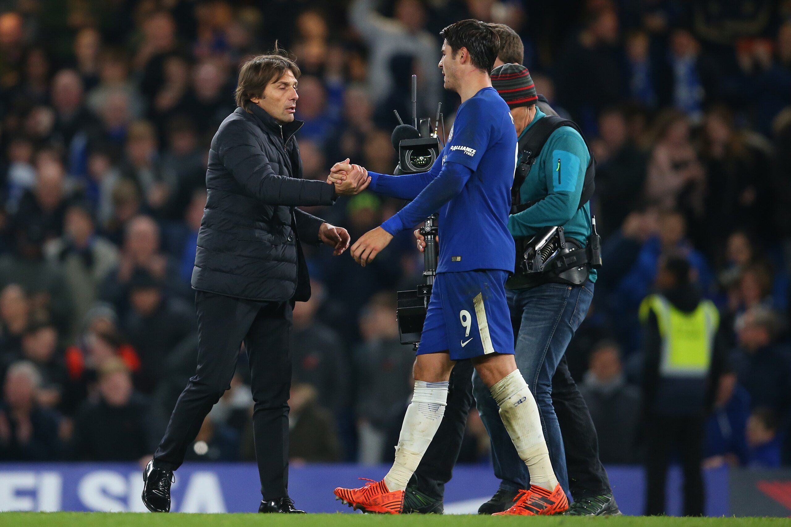 LONDON, ENGLAND - NOVEMBER 05: Antonio Conte manager / head coach of Chelsea and Alvaro Morata of Chelsea during the Premier League match between Chelsea and Manchester United at Stamford Bridge on November 5, 2017 in London, England. (Photo by Catherine 
