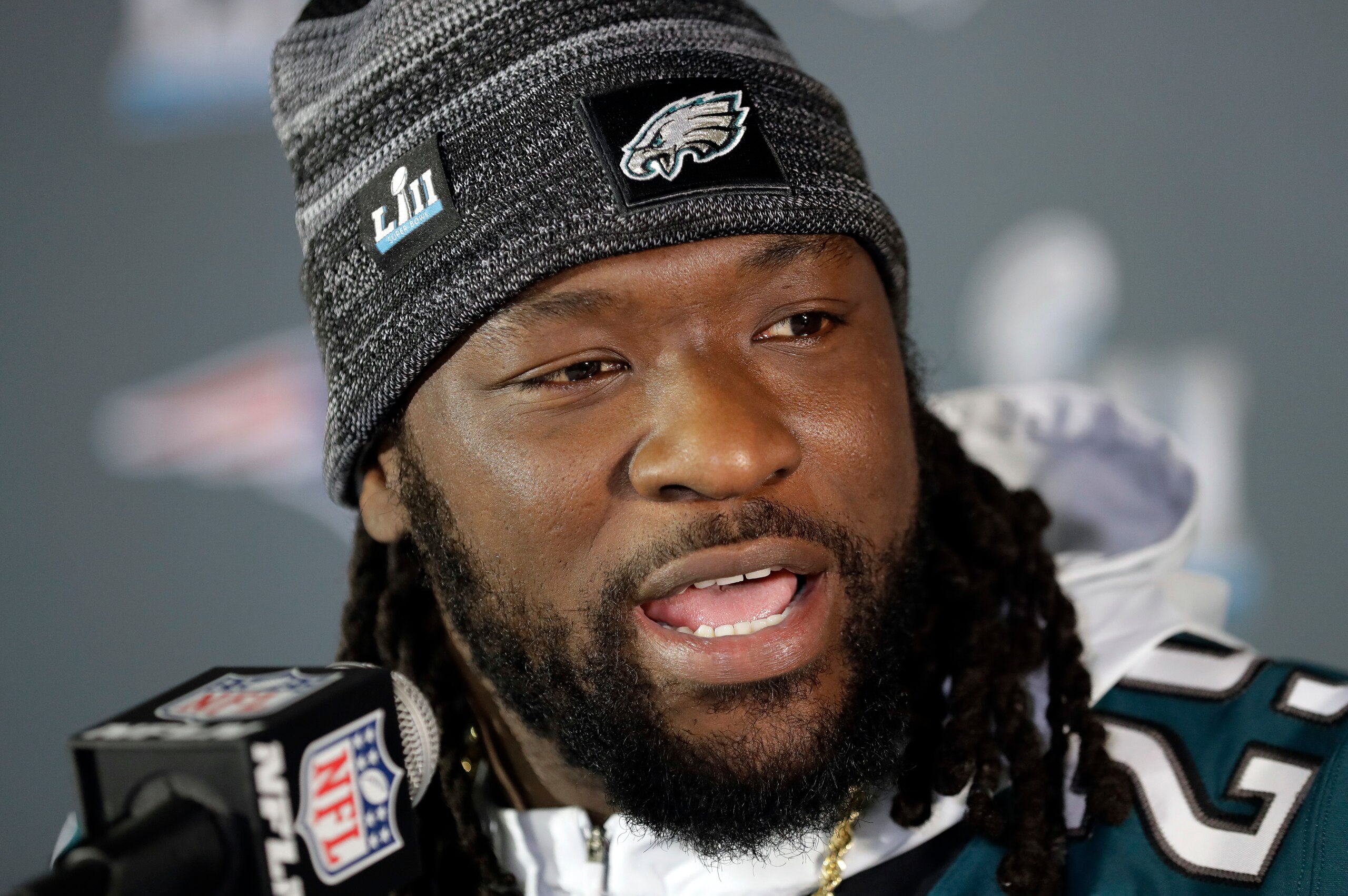 LeGarrette Blount will attempt to win a Super Bowl with the Eagles a year after winning the title with the Patriots.
