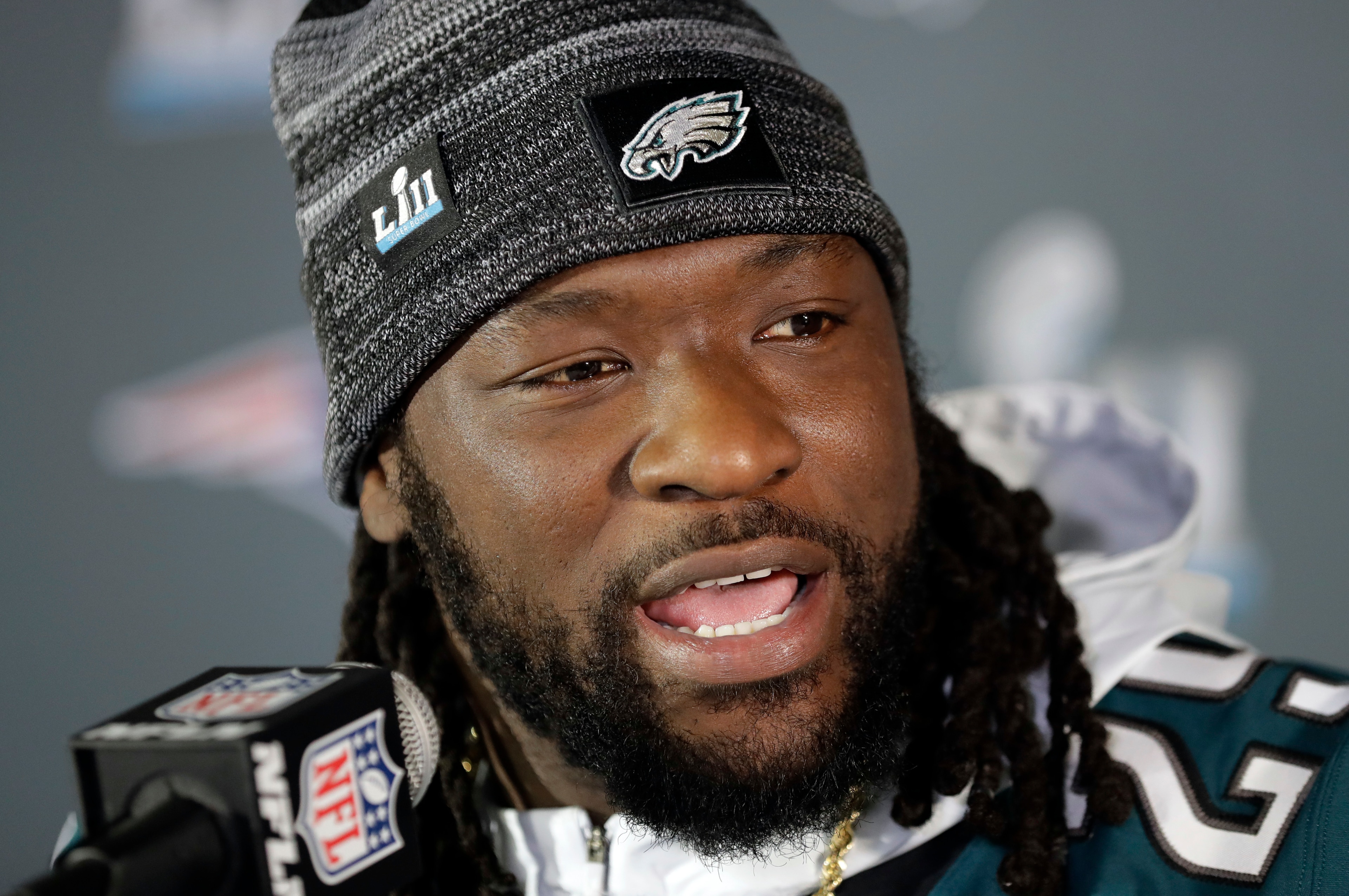 LeGarrette Blount will attempt to win a Super Bowl with the Eagles a year after winning the title with the Patriots.