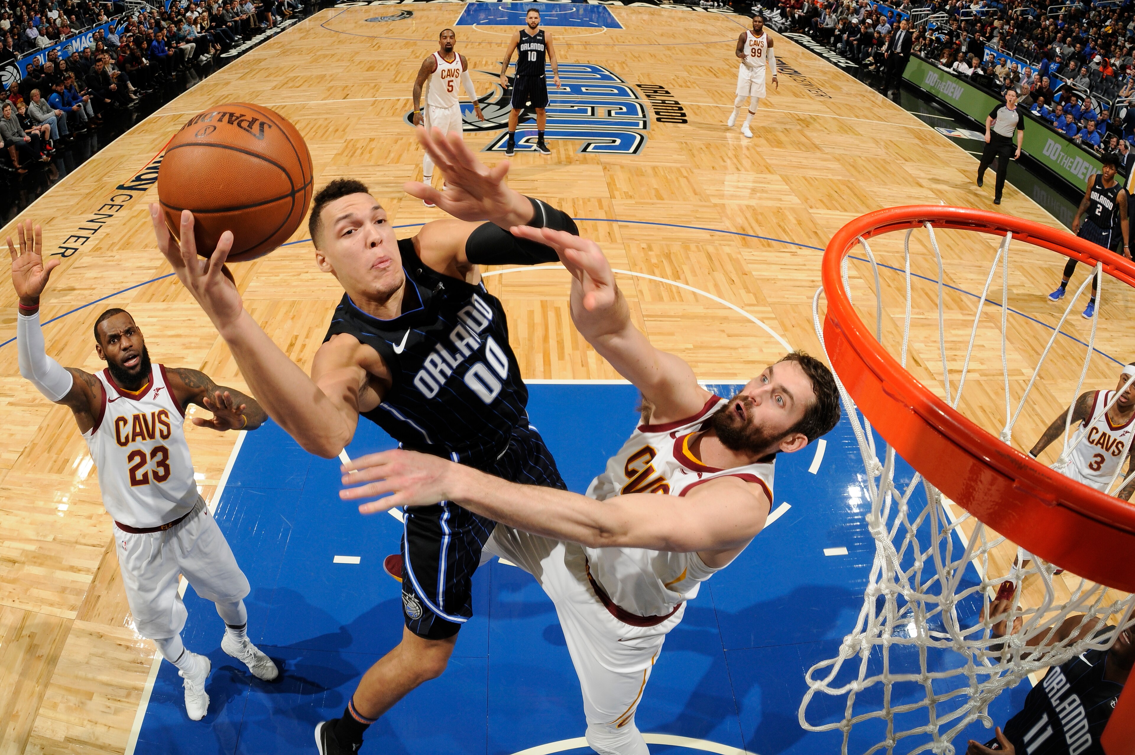 ORLANDO, FL - JANUARY 6:  Aaron Gordon #00 of the Orlando Magic dunks against the Cleveland Cavaliers on January 6, 2018 at Amway Center in Orlando, Florida. NOTE TO USER: User expressly acknowledges and agrees that, by downloading and or using this photo