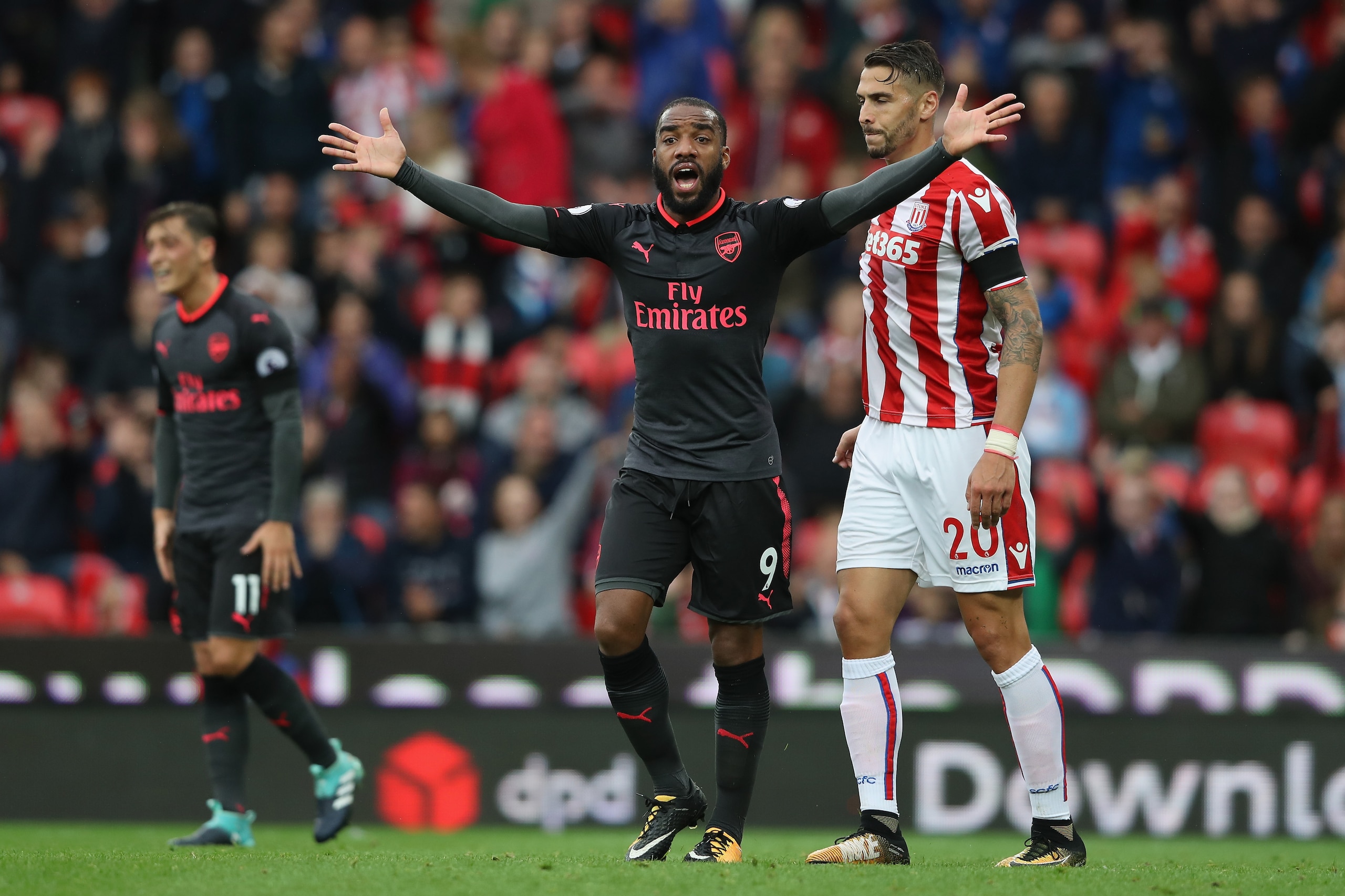 STOKE ON TRENT, ENGLAND - AUGUST 19:  Alexandre Lacazette of Arsenal appeals to the referee after his goal was disallowed during the Premier League match between Stoke City and Arsenal at Bet365 Stadium on August 19, 2017 in Stoke on Trent, England.  (Pho
