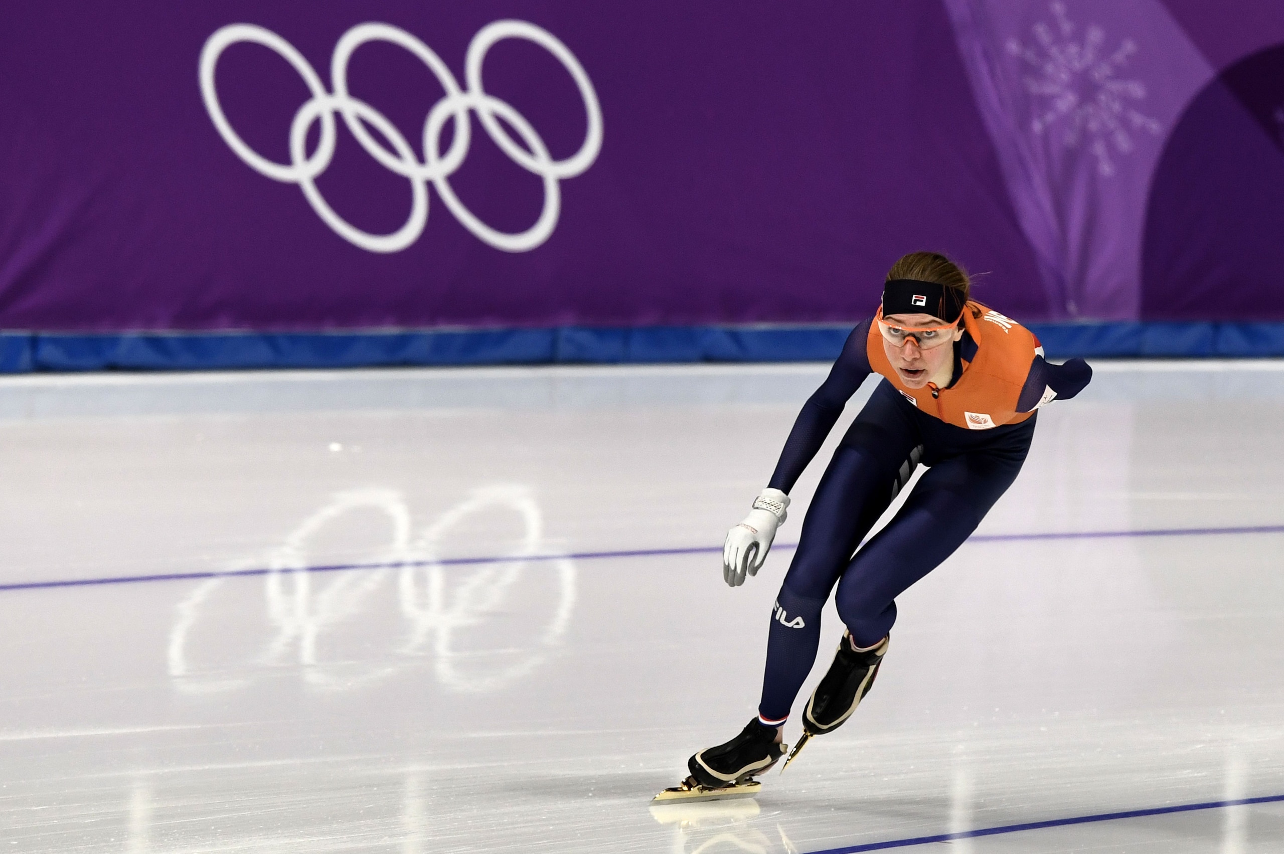 Netherlands' Ireen Wust practices during a speed skating training session at the Gangneung Oval Arena during the 2018 Pyeongchang Winter Olympic Games in Gangneung on February 8, 2018. / AFP PHOTO / Aris MESSINIS        (Photo credit should read ARIS MESS