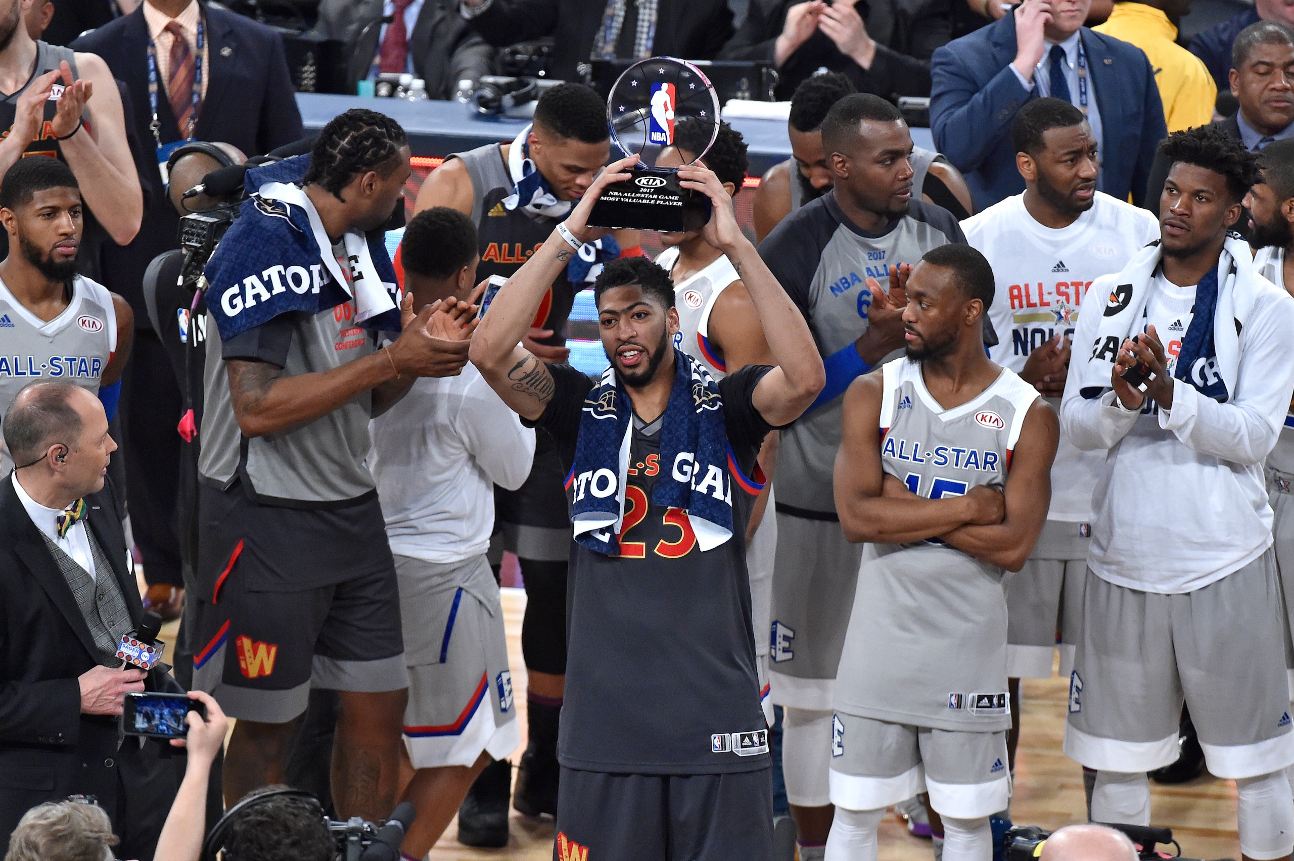 NEW ORLEANS - FEBRUARY 19:  Anthony Davis #23 of the Western Conference All-Star Team holds up the MVP trophy after the 2017 NBA All-Star Game on February 19, 2017 at the Smoothie King Center in New Orleans, Louisiana. NOTE TO USER: User expressly acknowl