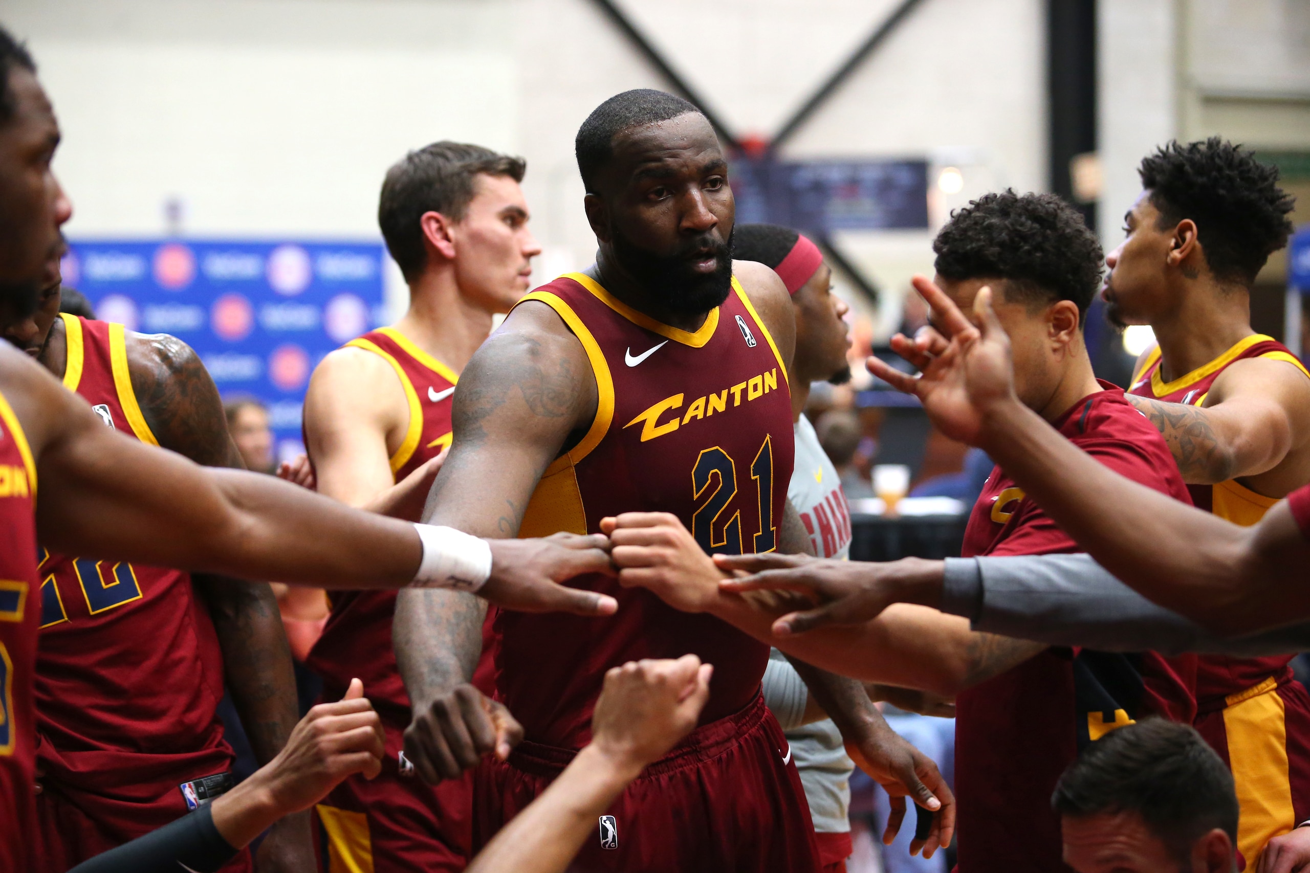 GRAND RAPIDS, MI - JANUARY 6:  Kendrick Perkins #21 of the Canton Charge huddle during the game against the Grand Rapids Drive at The DeltaPlex Arena for the NBA G-League on JANUARY 6, 2018 in Grand Rapids, Michigan. NOTE TO USER: User expressly acknowled